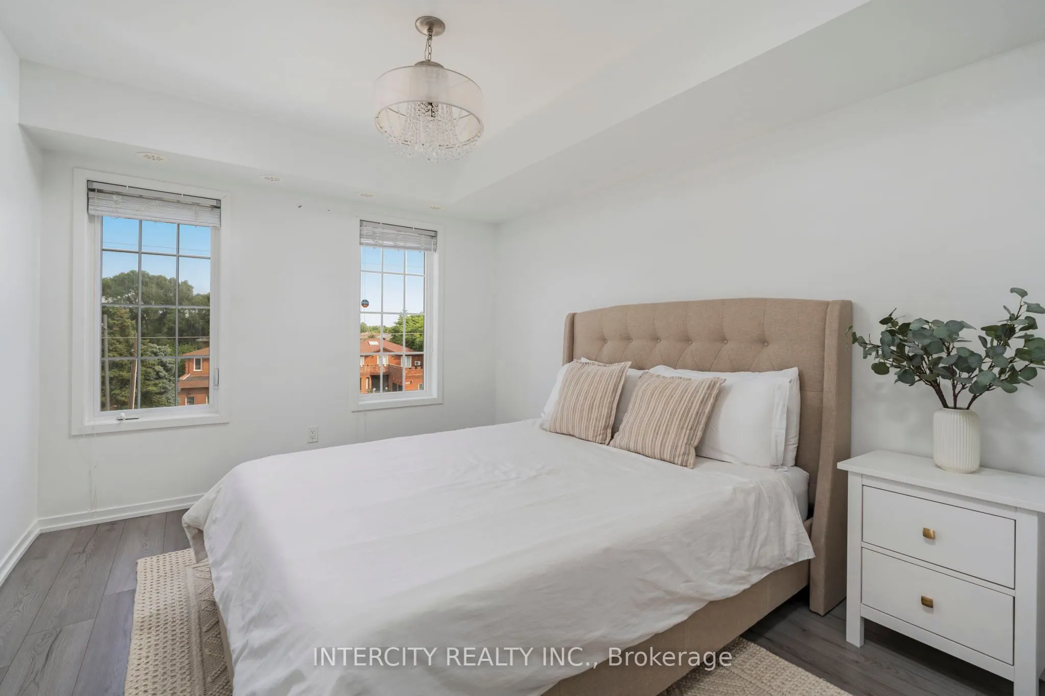 26 Bruce Street, #E-16