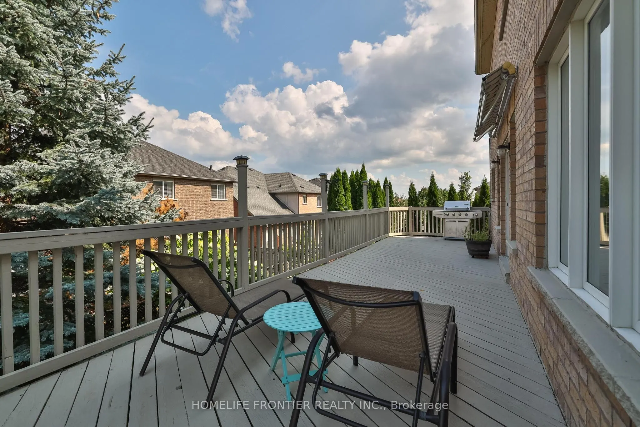 110 Red River Crescent