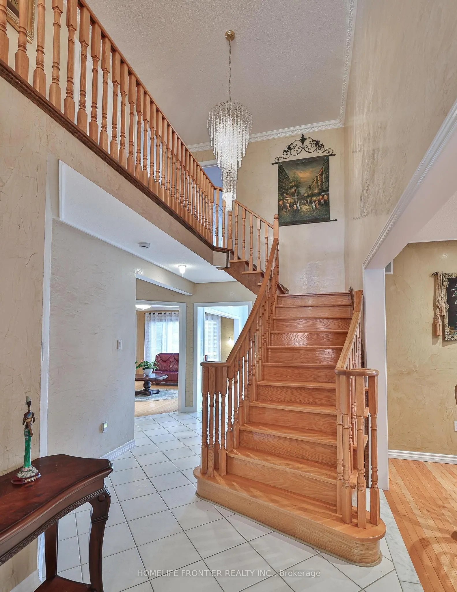 110 Red River Crescent