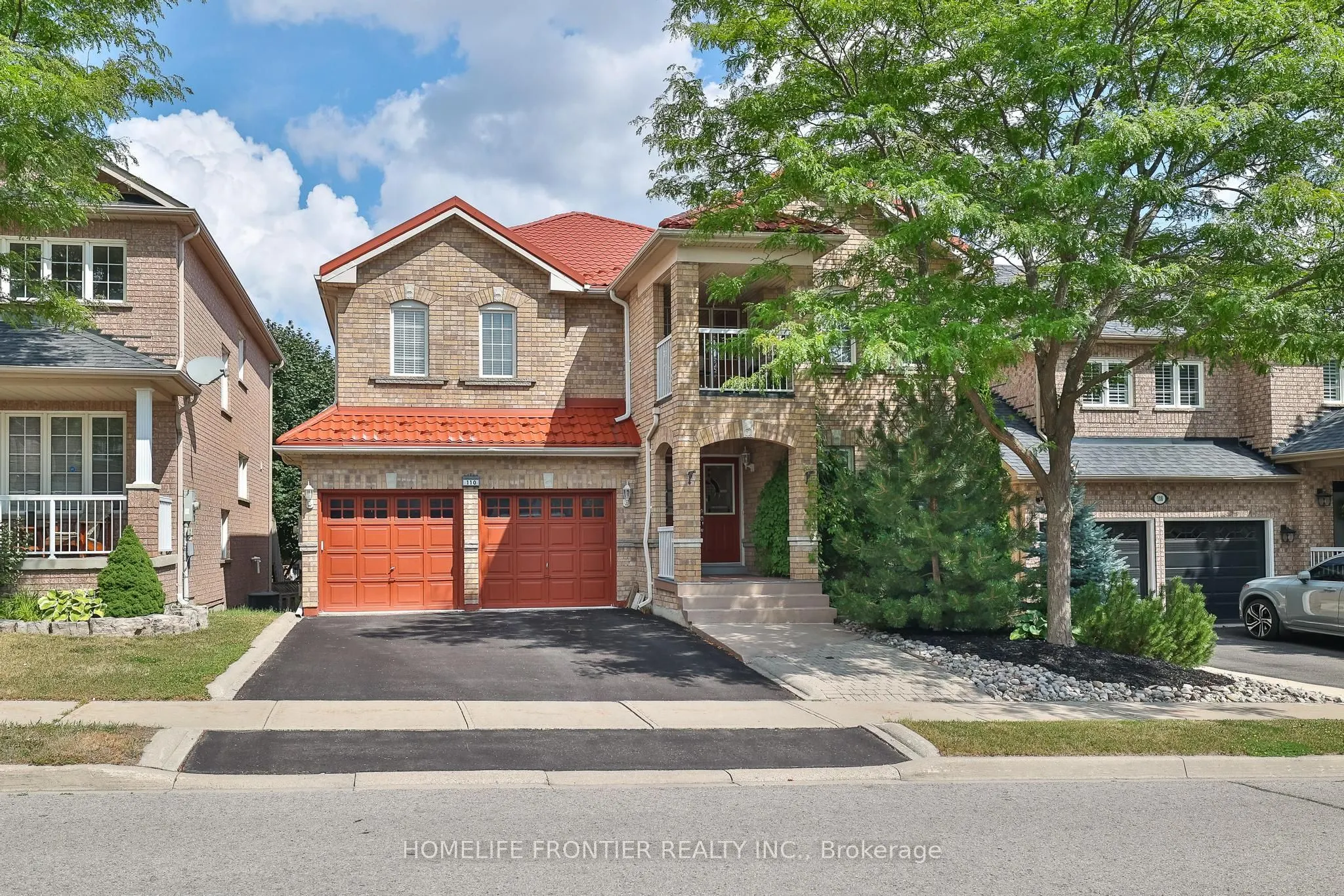110 Red River Crescent