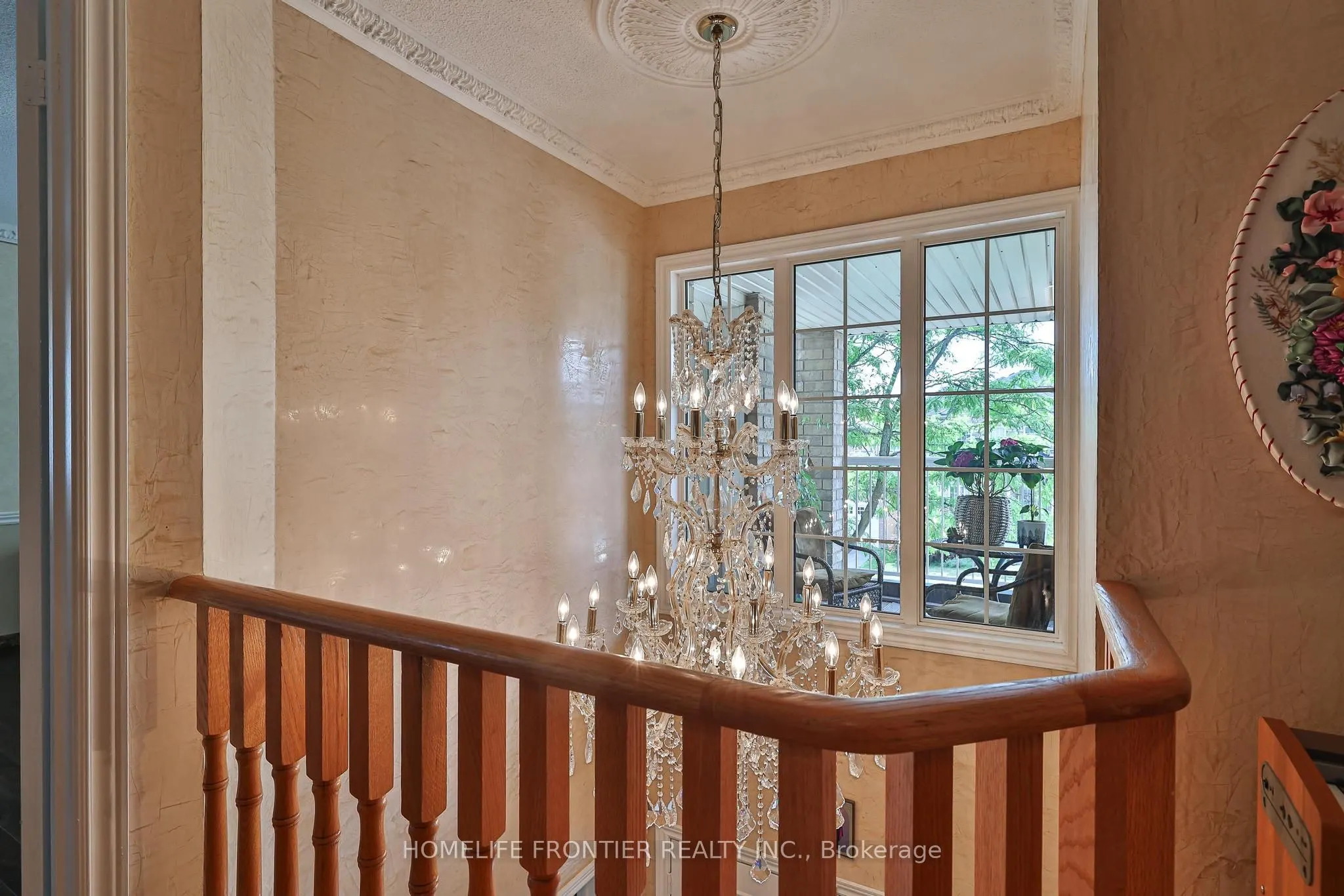 110 Red River Crescent