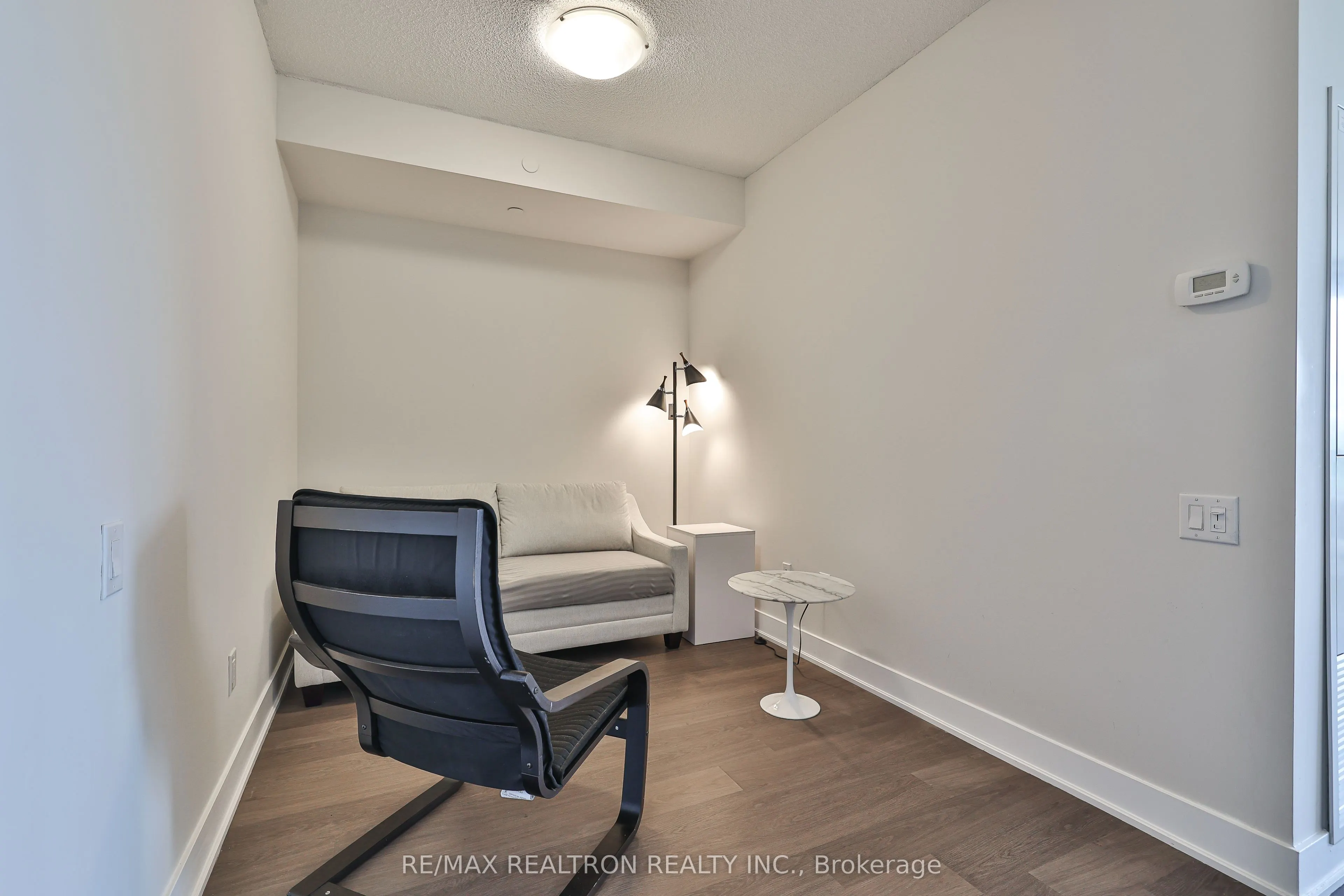7608 Yonge Street, #613