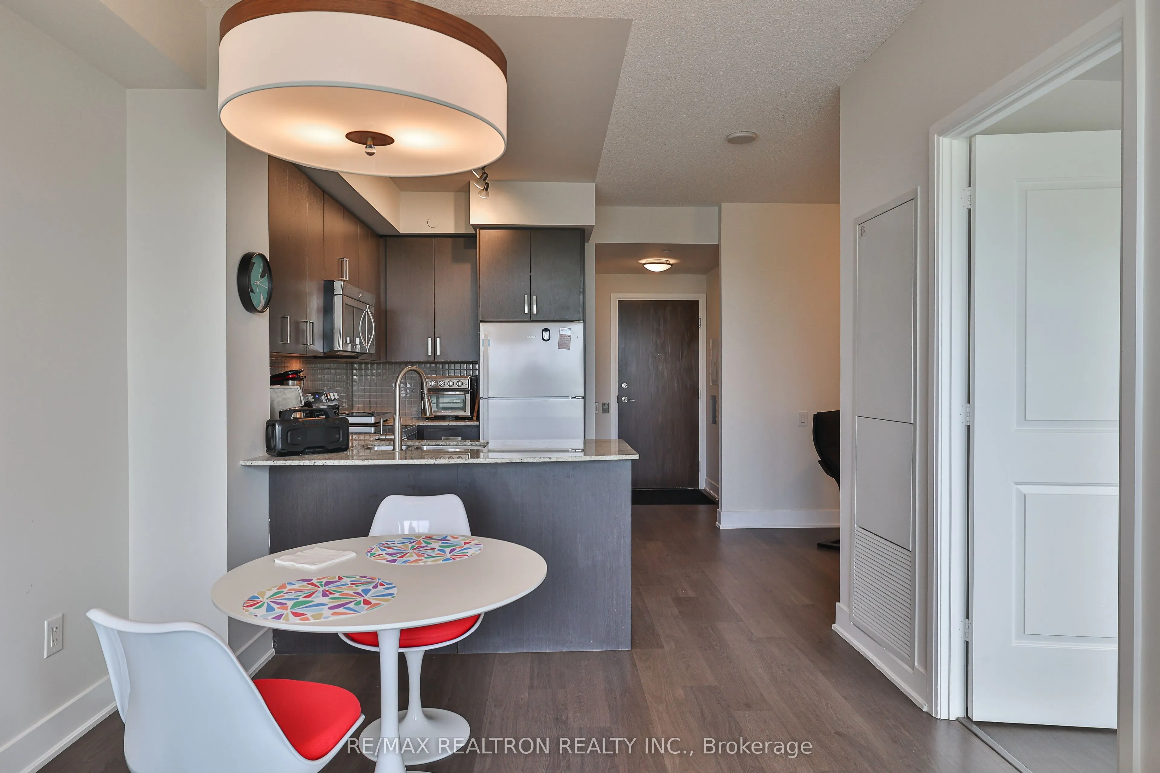 7608 Yonge Street, #613