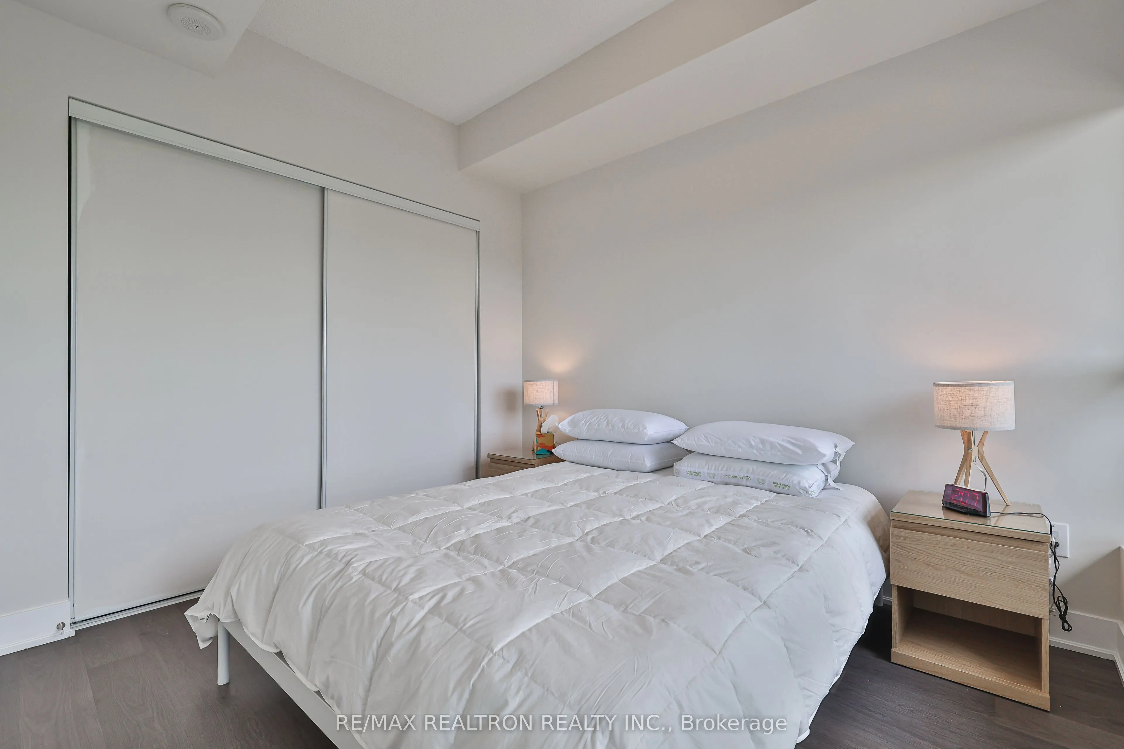 7608 Yonge Street, #613