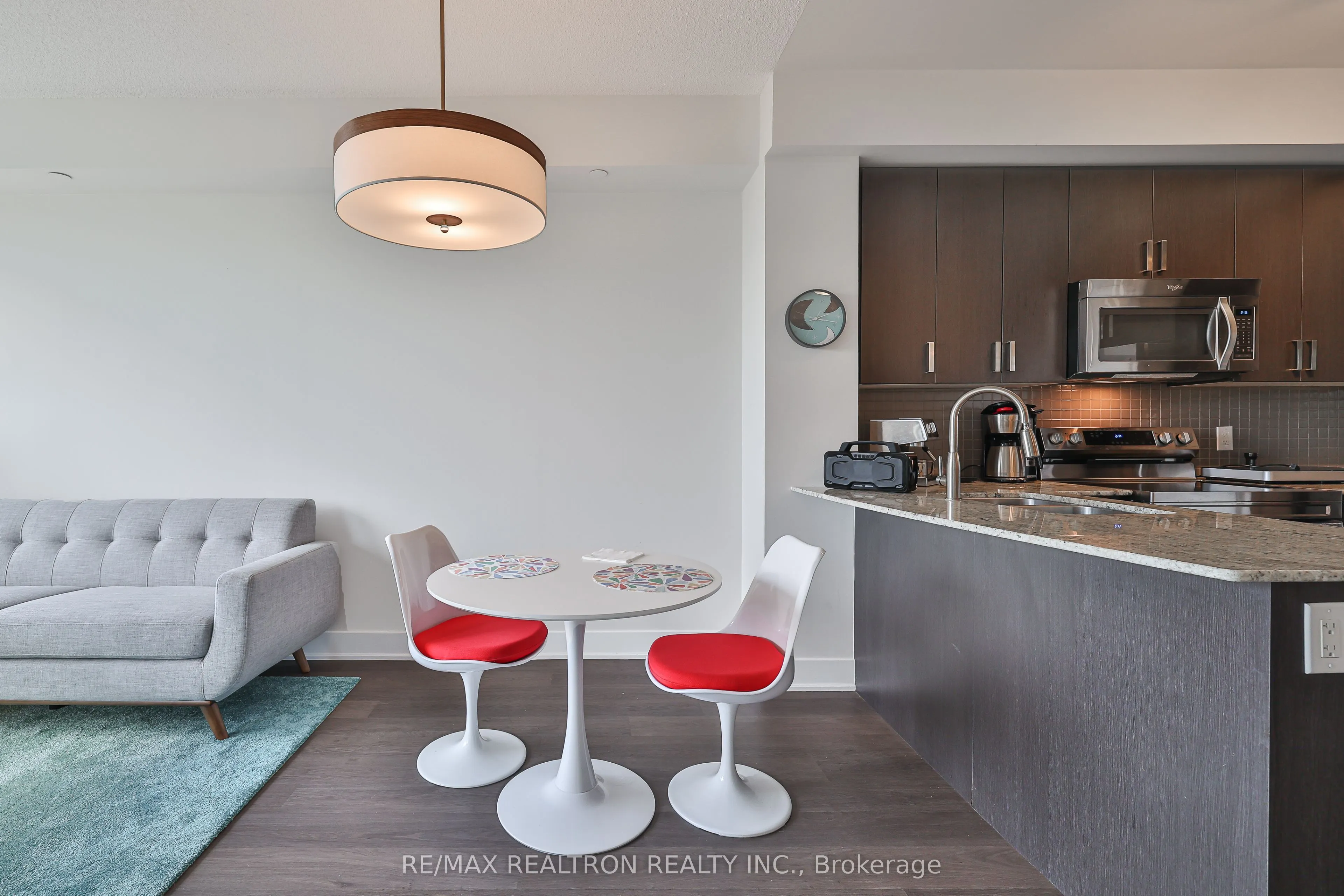 7608 Yonge Street, #613