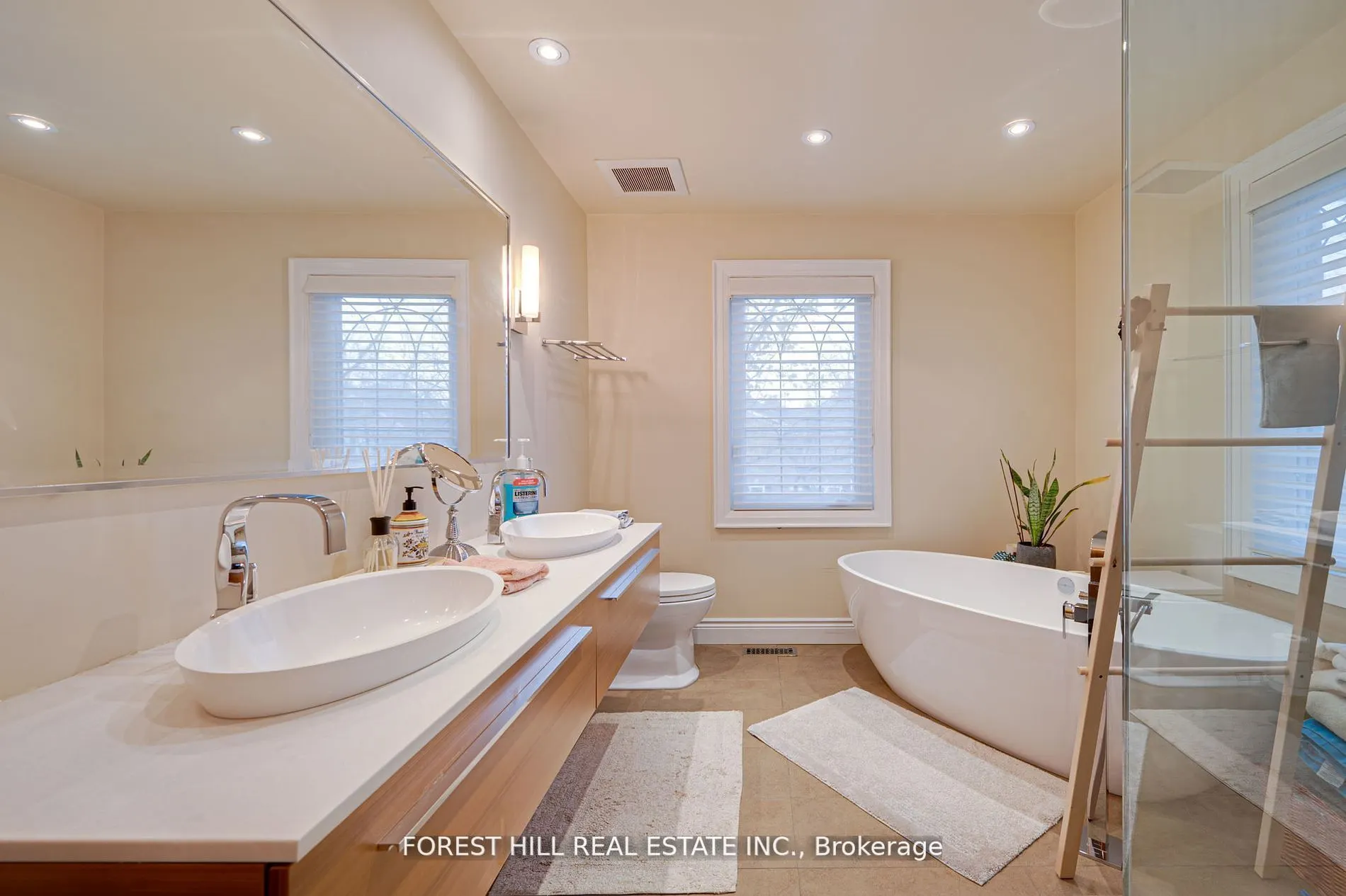 14 Willet Crescent