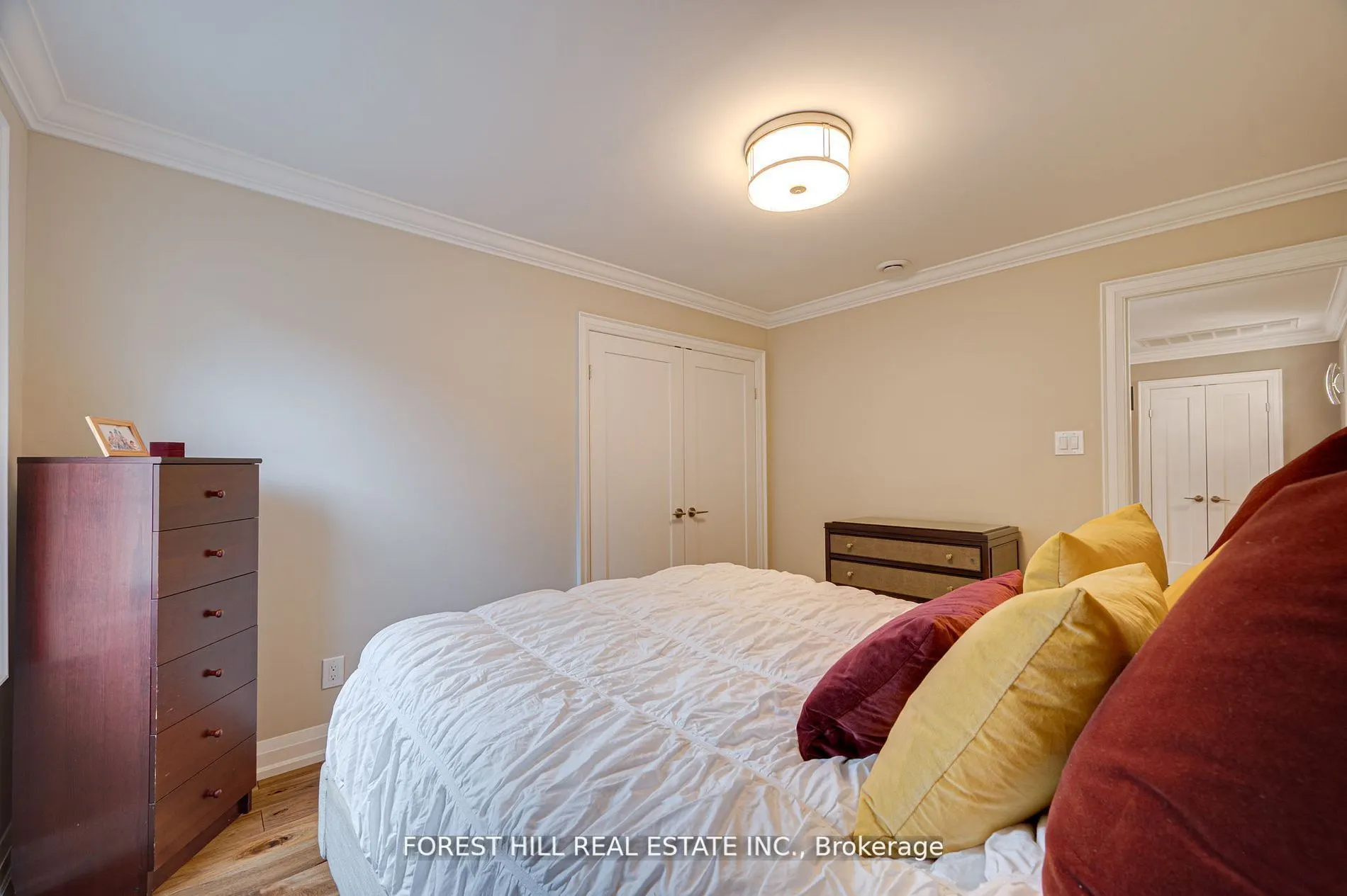 14 Willet Crescent