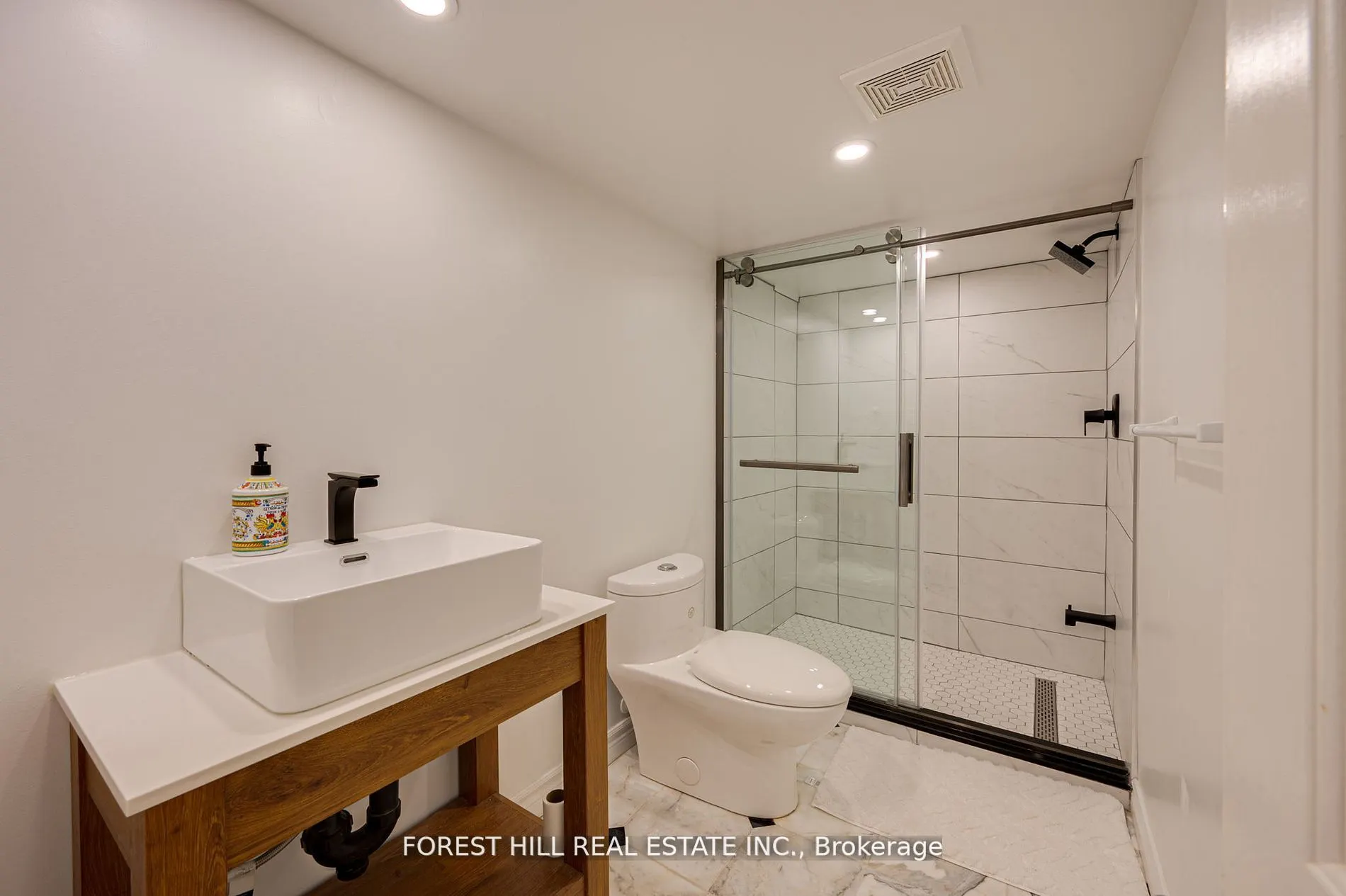 14 Willet Crescent