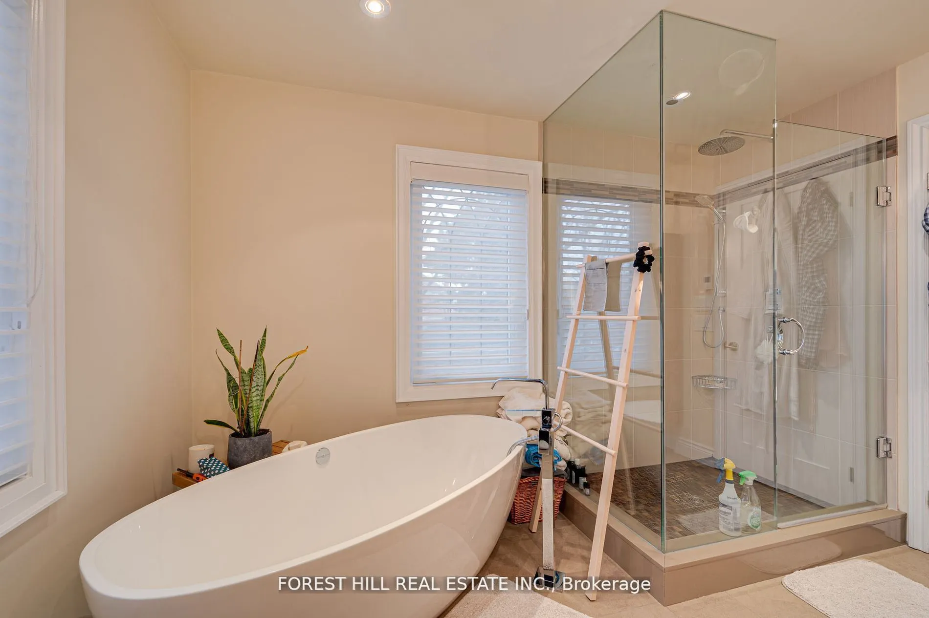 14 Willet Crescent