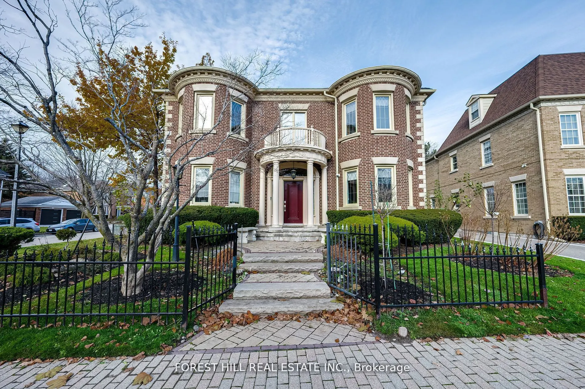 14 Willet Crescent