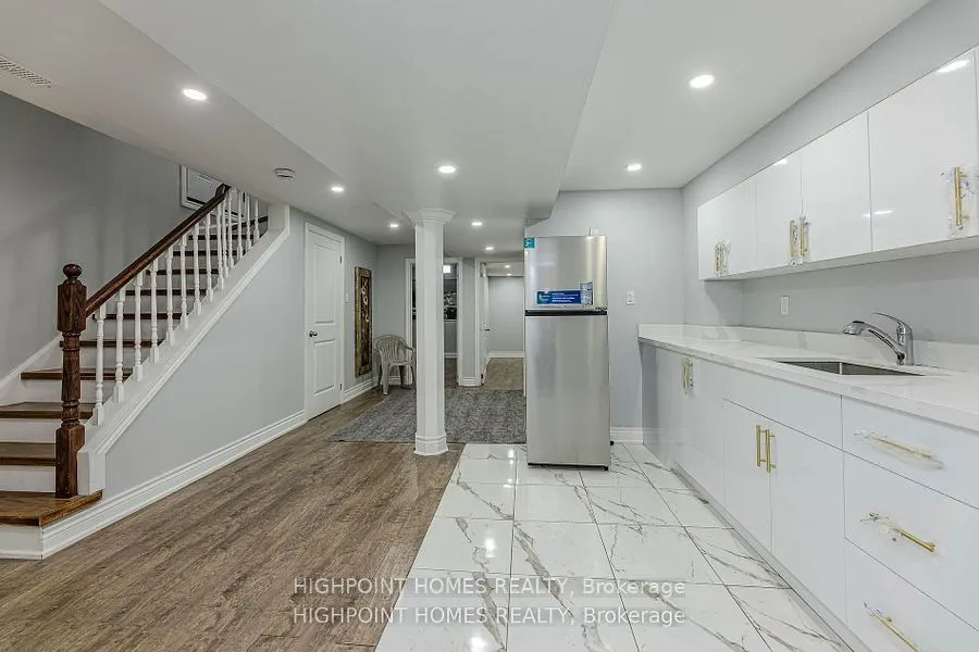 44 Brando Avenue E