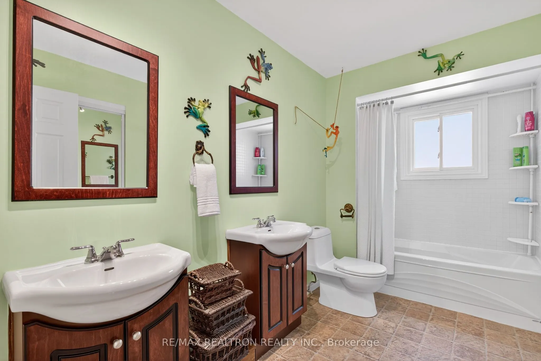 351 Kirby Crescent