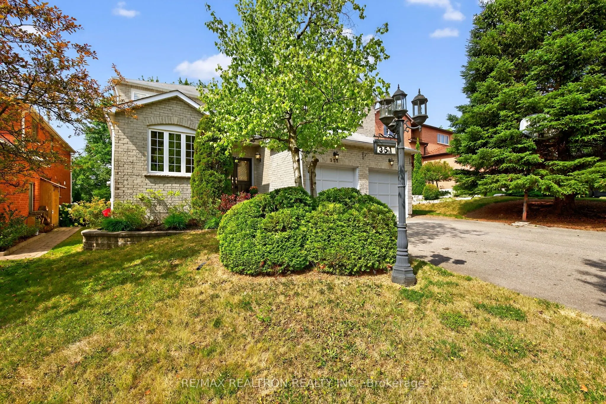 351 Kirby Crescent