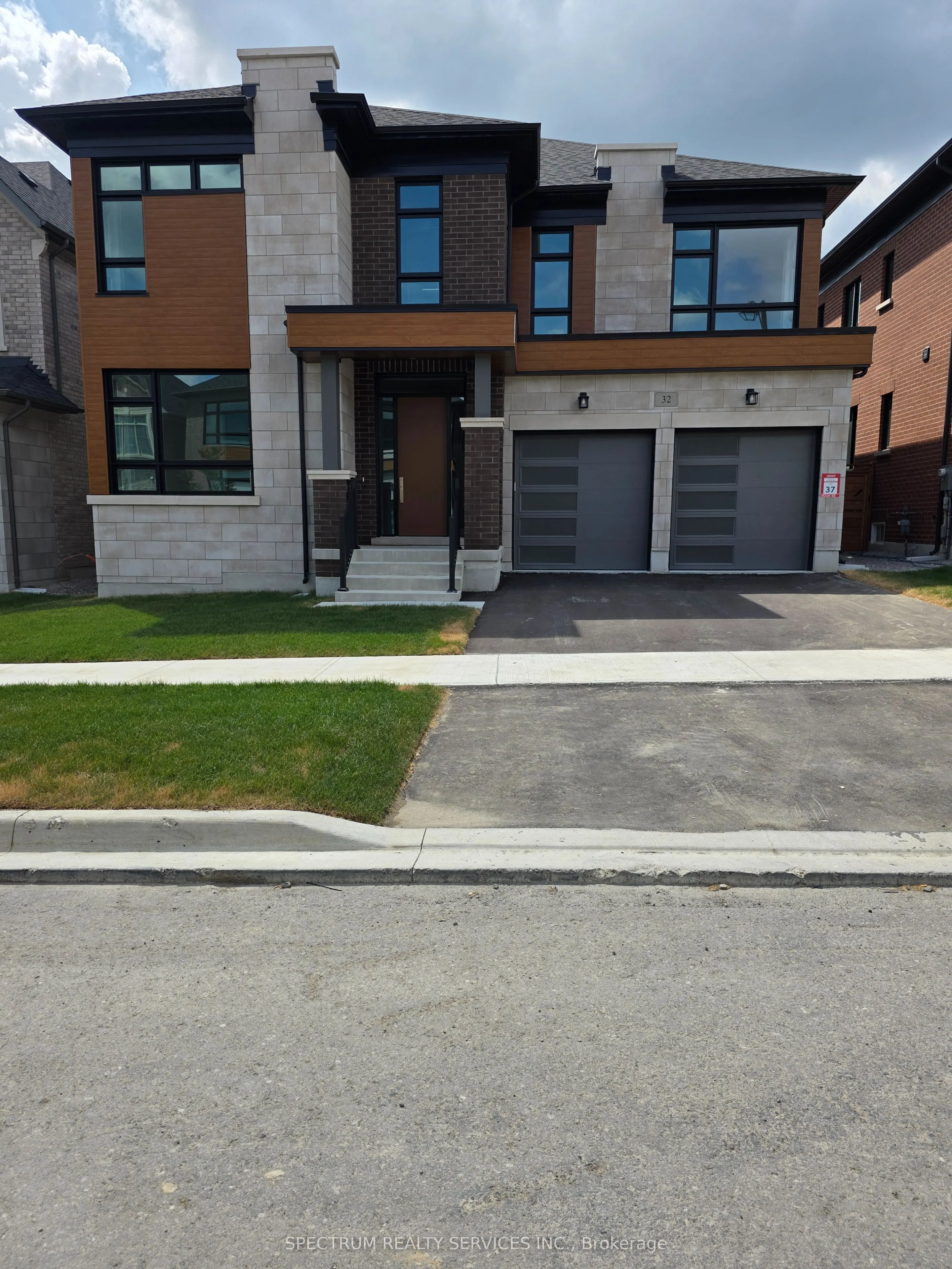32 Seraville Street