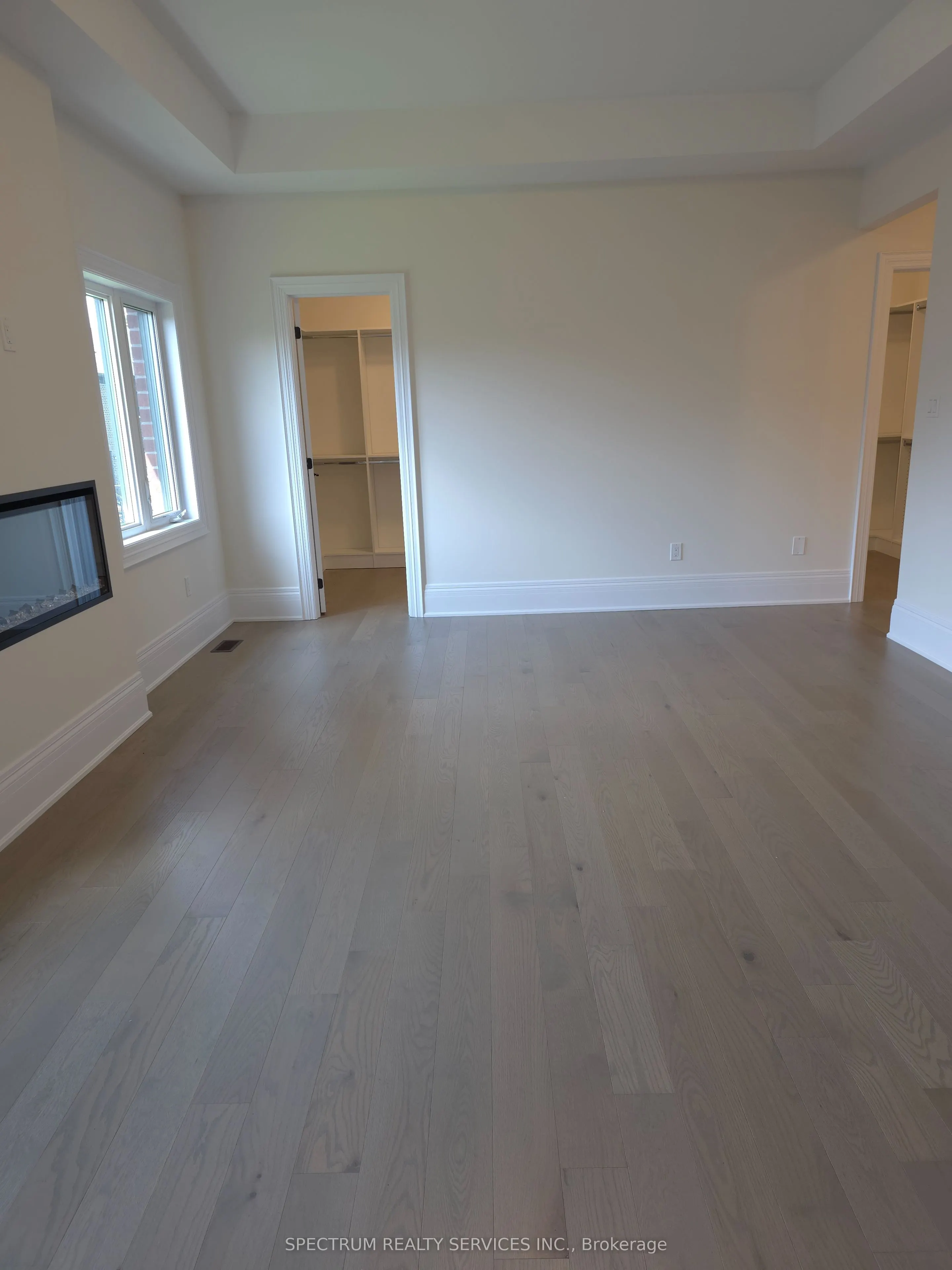 10 Adario Crescent