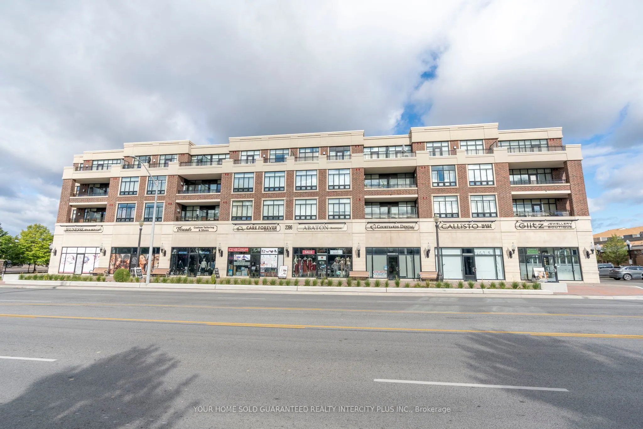 2396 Major MacKenzie Drive, #310