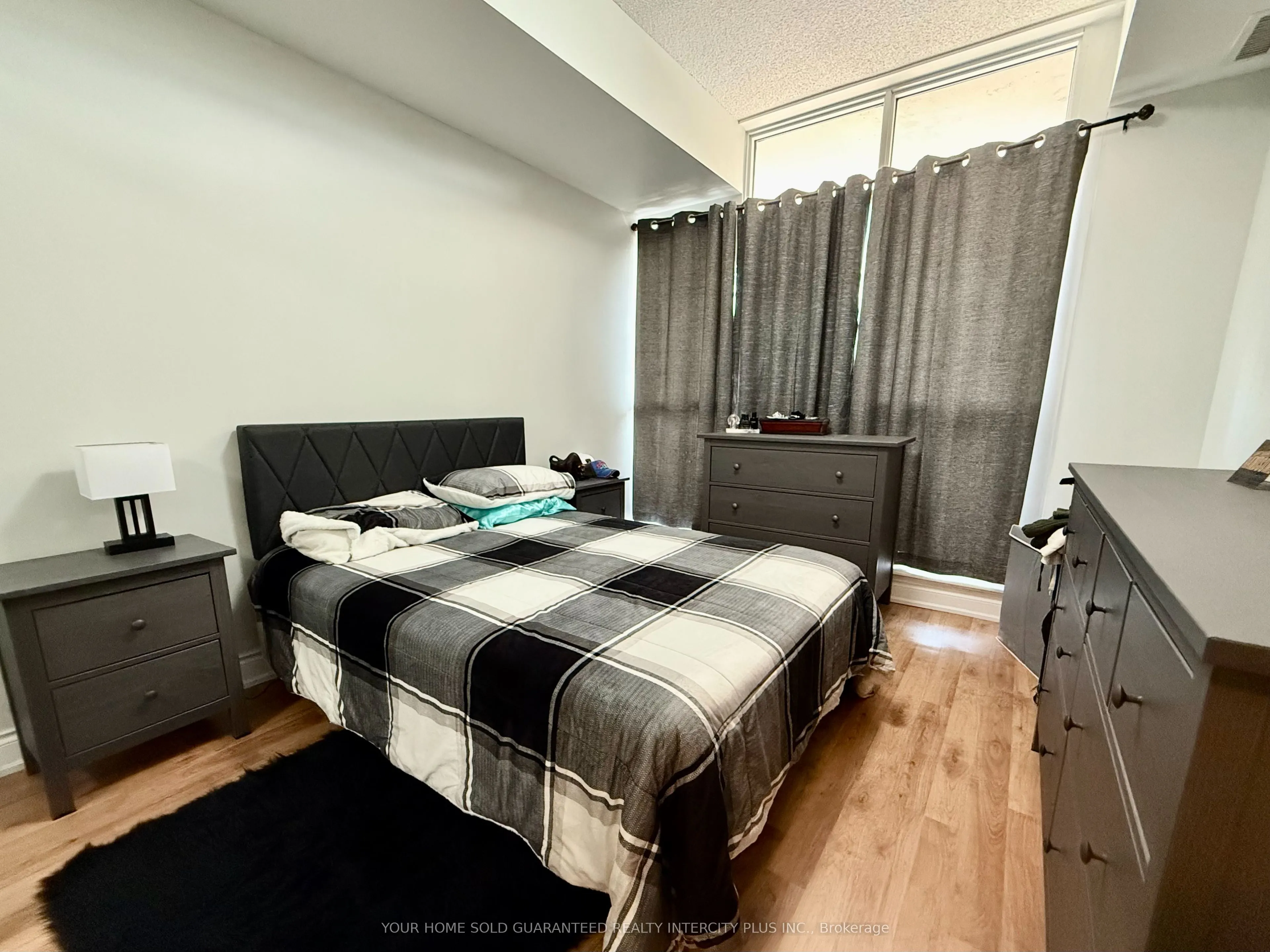 2396 Major MacKenzie Drive, #310