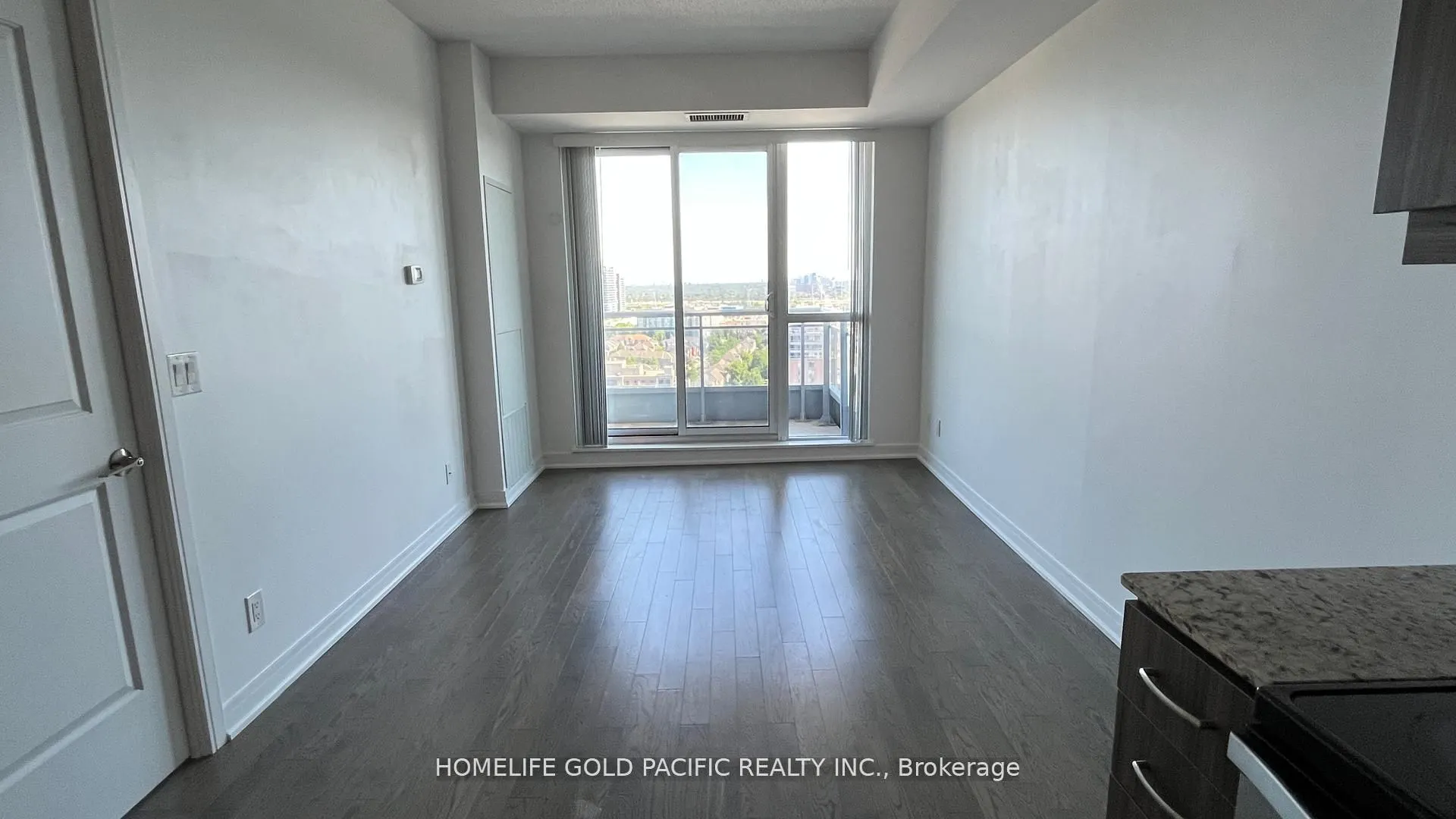 9201 Yonge Street, #1807