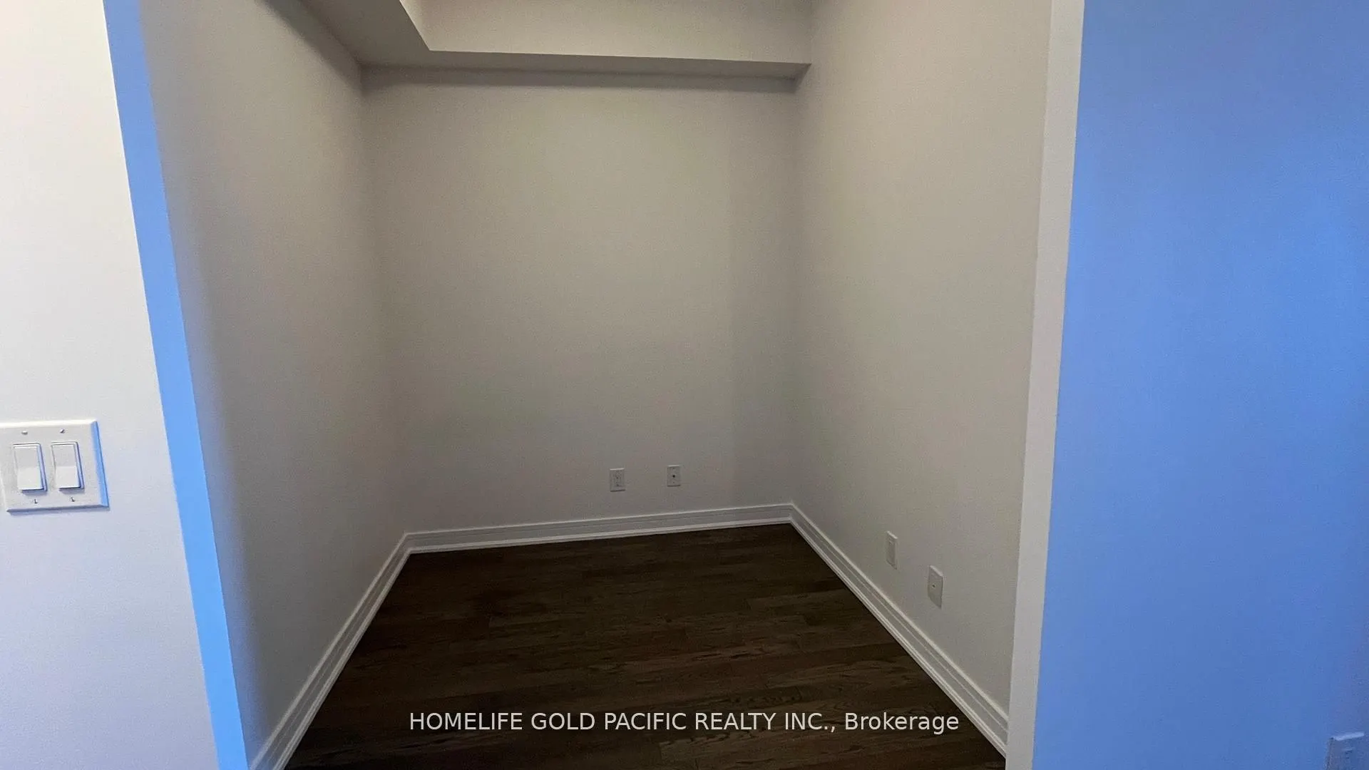 9201 Yonge Street, #1807