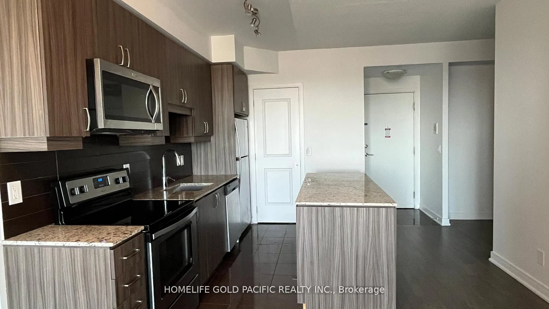9201 Yonge Street, #1807