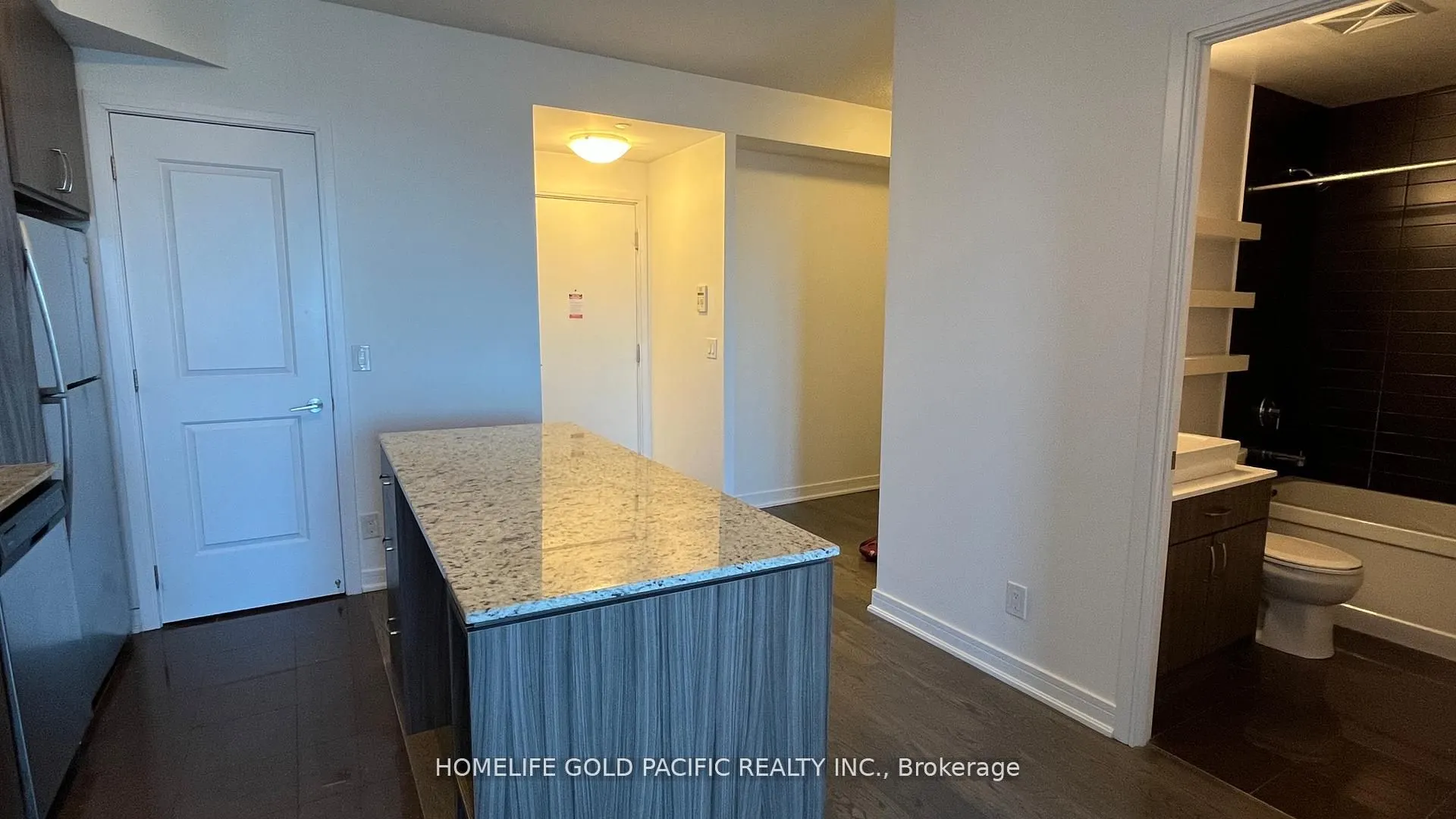 9201 Yonge Street, #1807