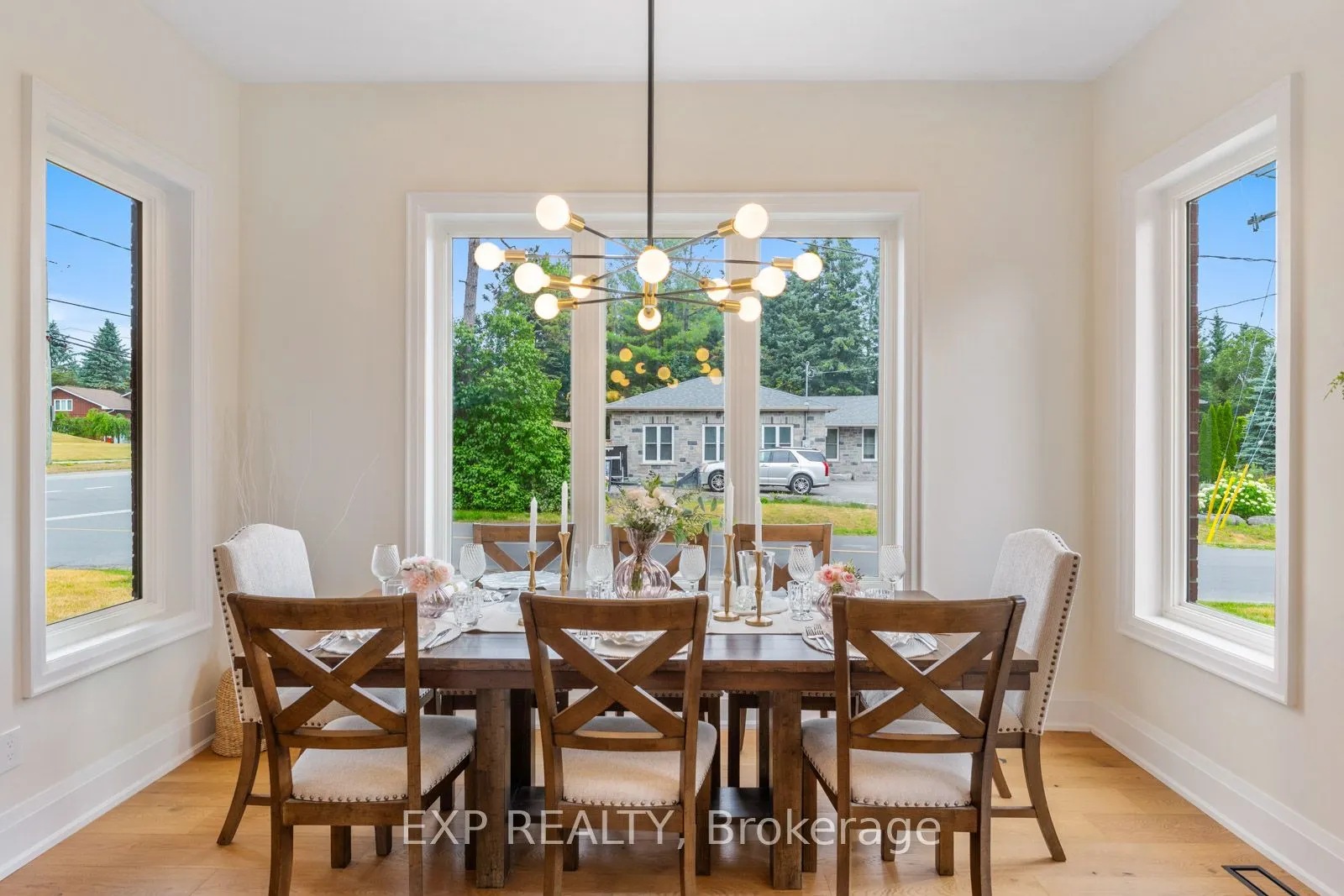 271 Main Street N