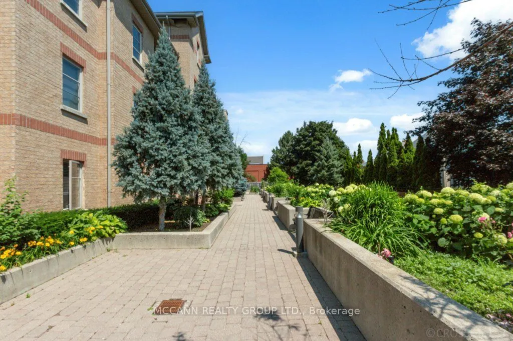 9901 Keele Street, #101