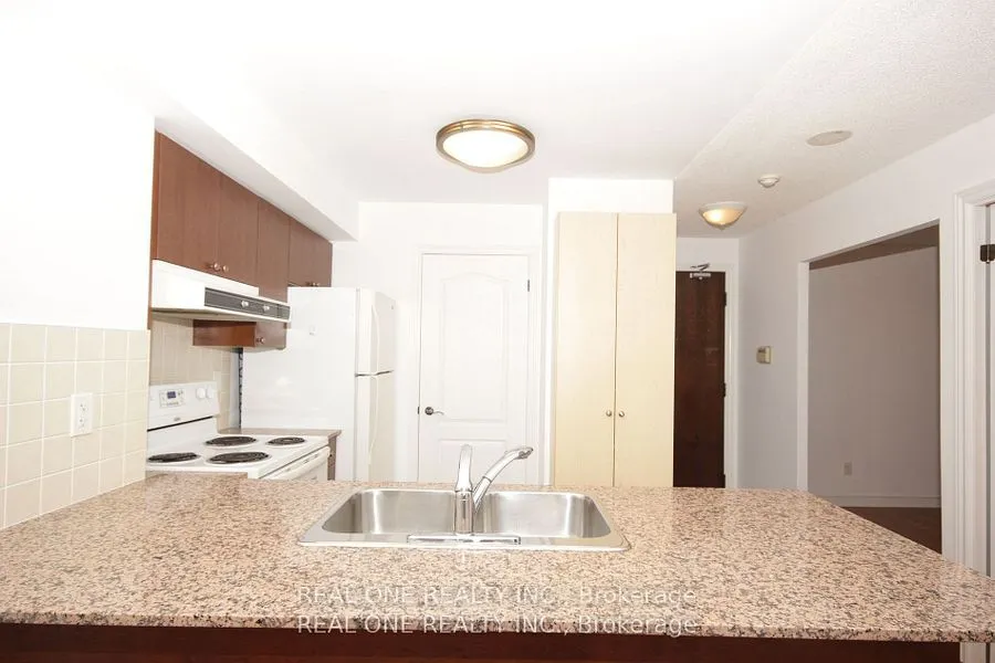 15 North Park Road, #803