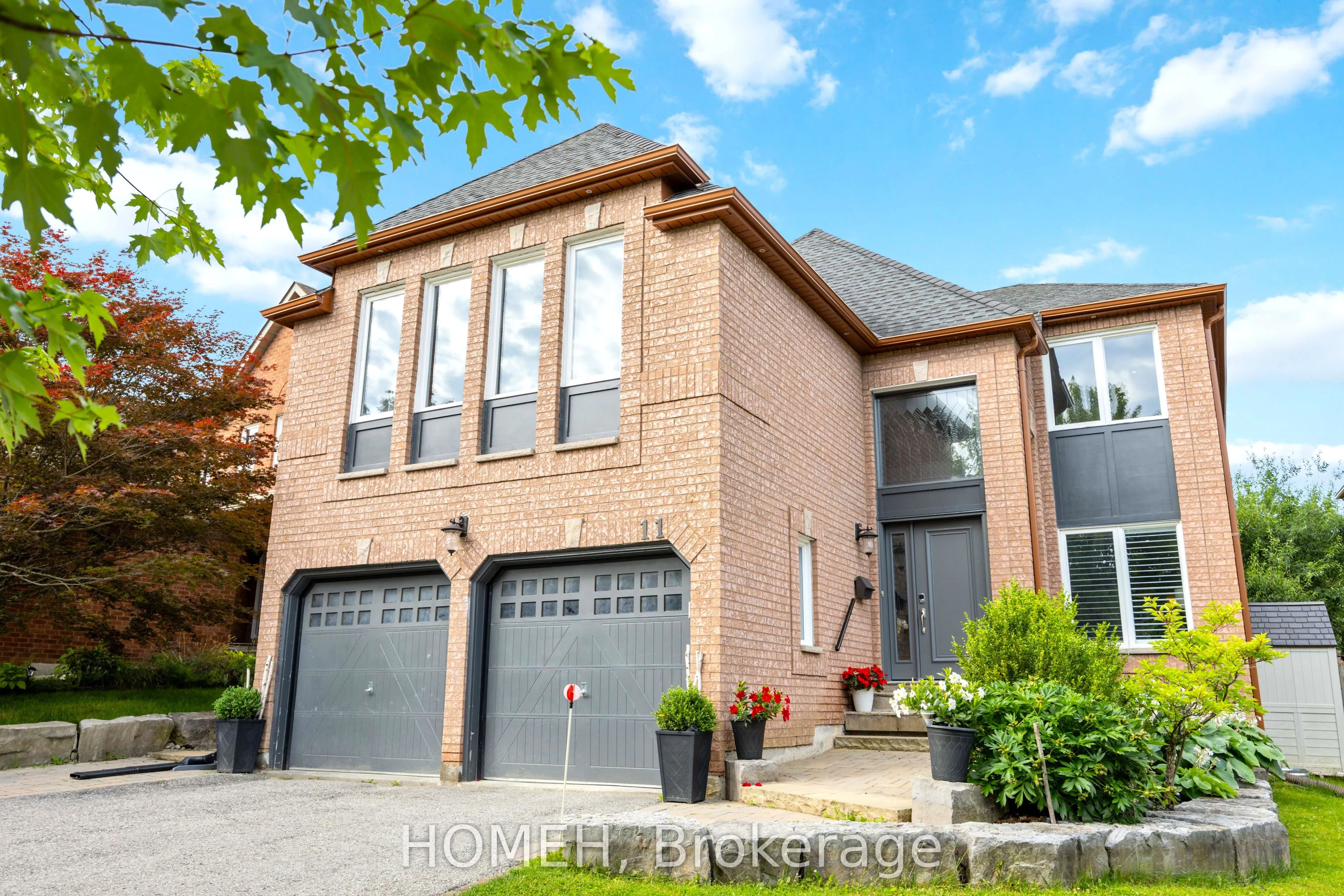 11 Bonny Meadows Drive