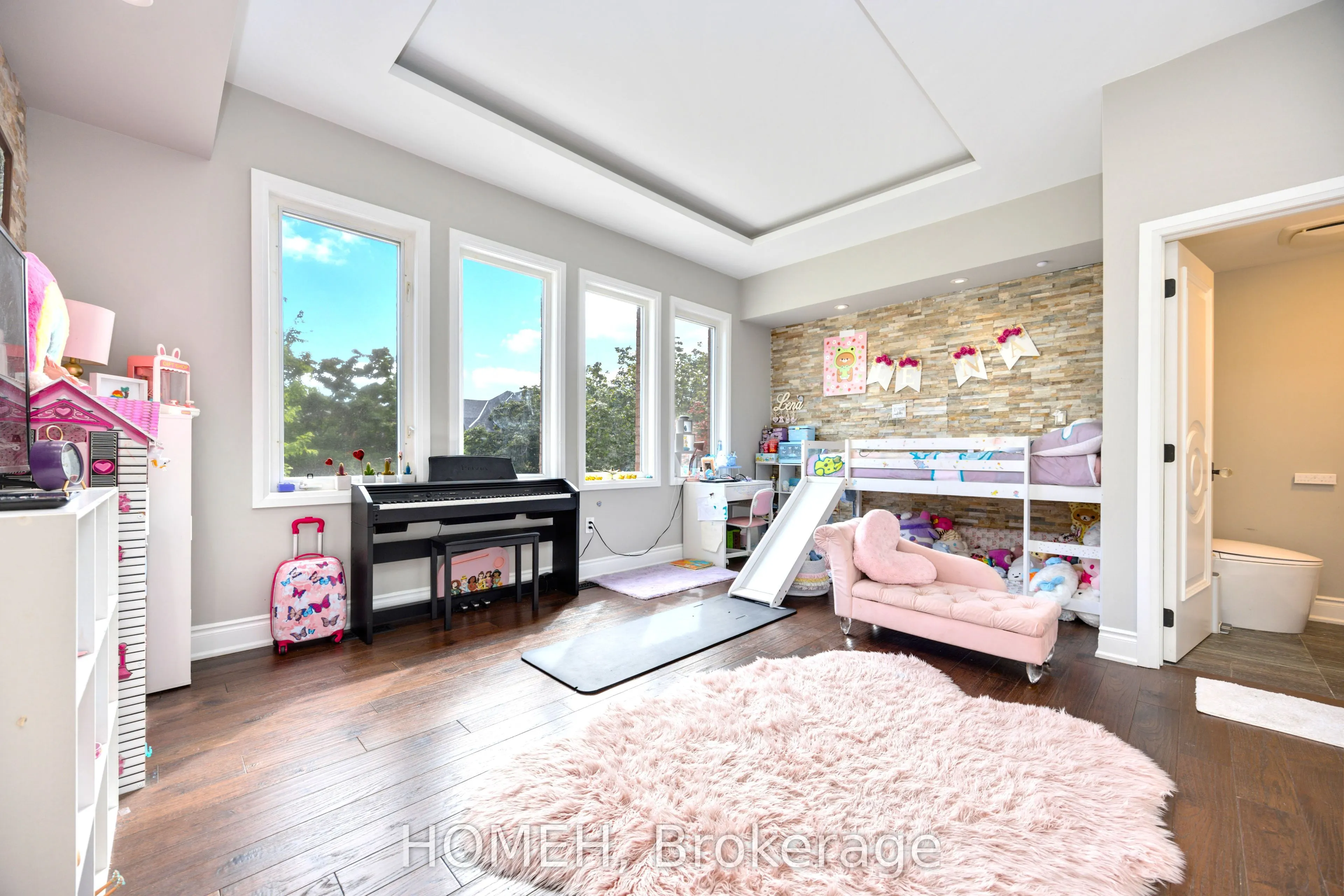 11 Bonny Meadows Drive