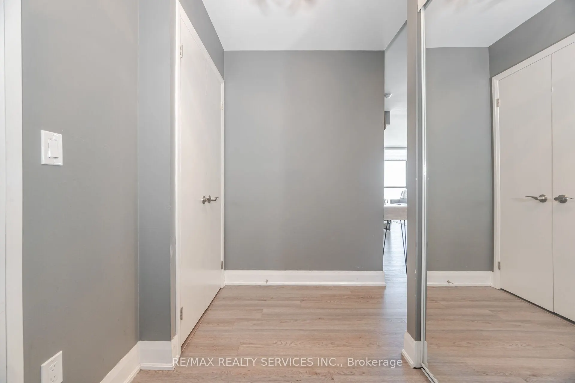 2900 Highway 7 Road, #2902