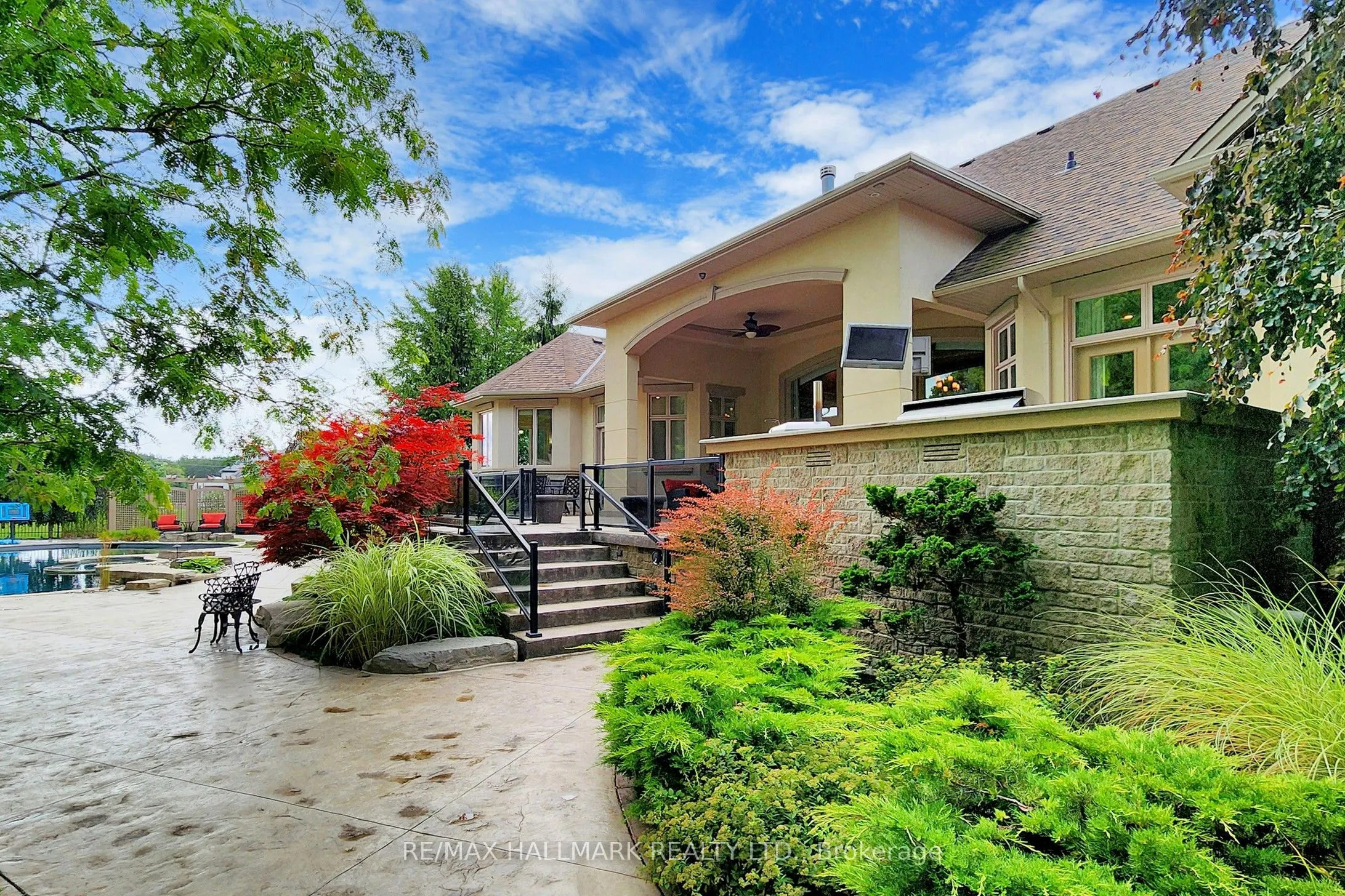 63 Grayfield Drive