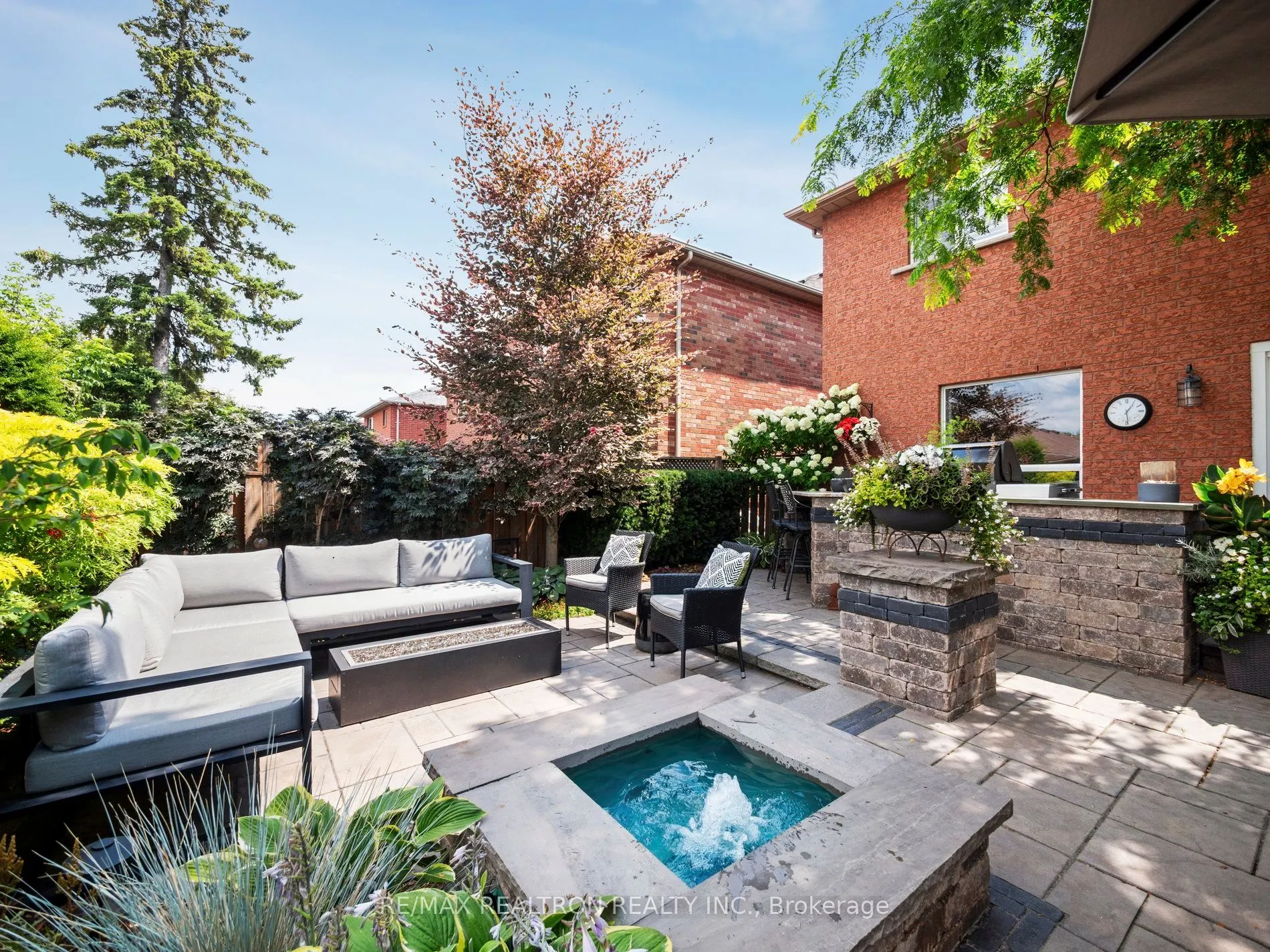 514 Menczel Crescent