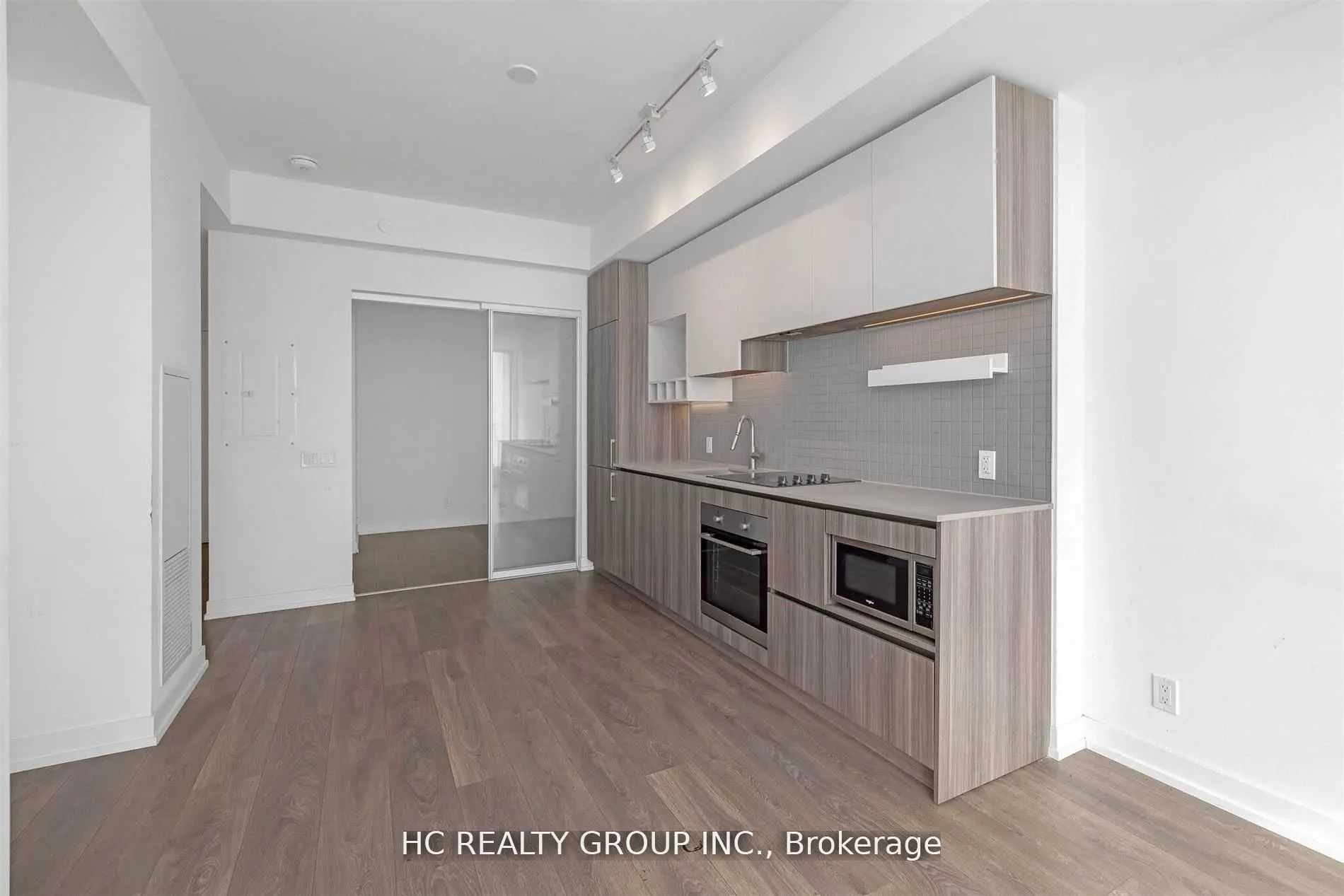 898 Portage Parkway, #5607