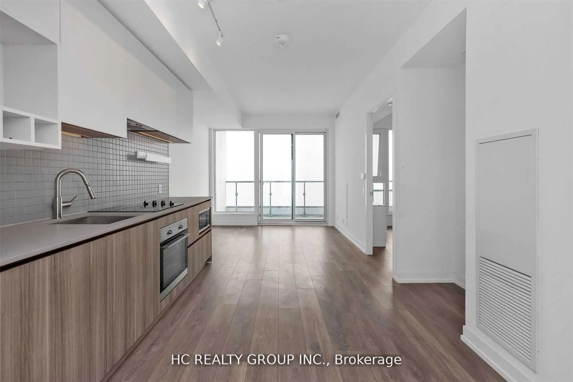 898 Portage Parkway, #5607