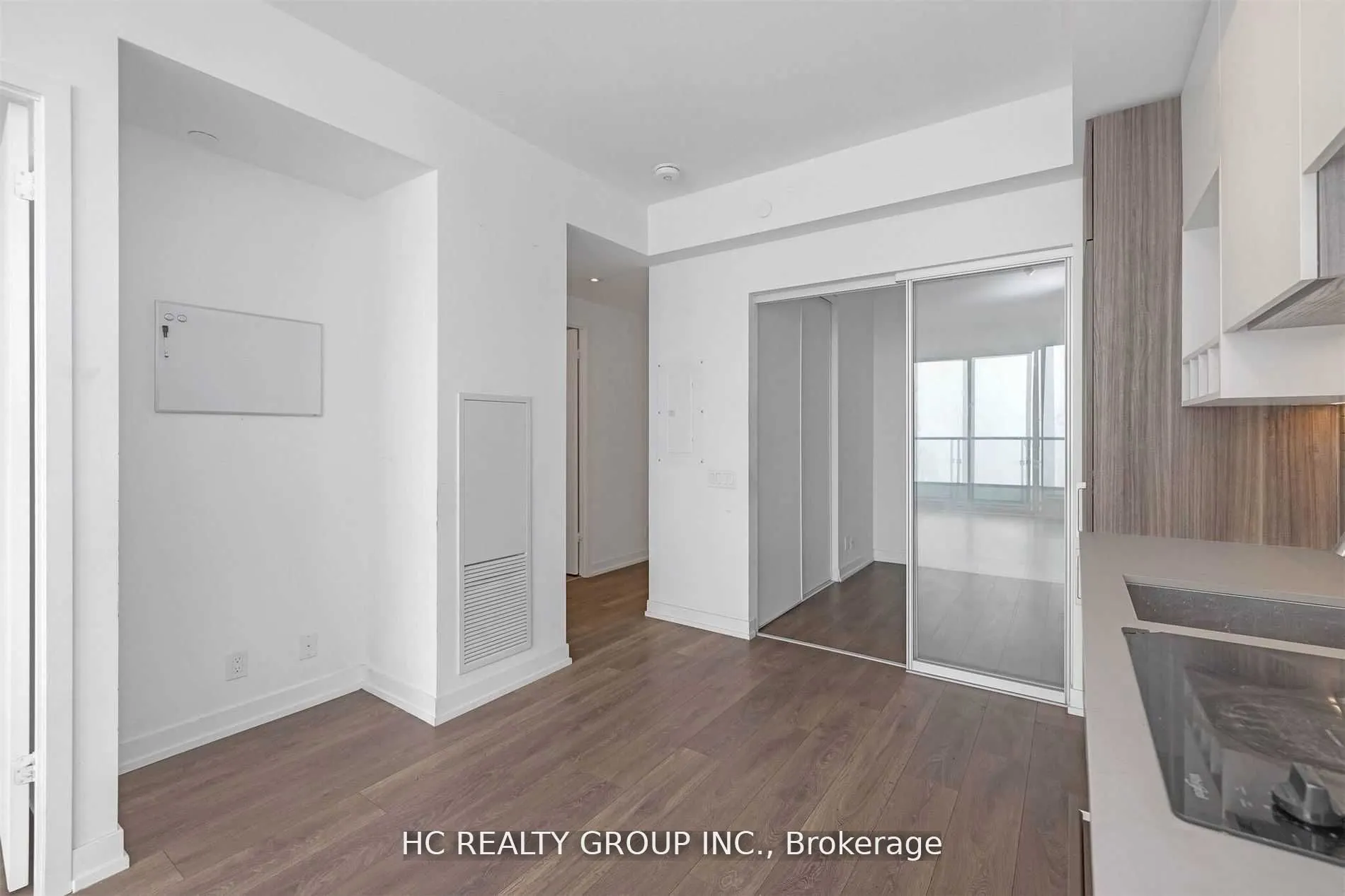 898 Portage Parkway, #5607