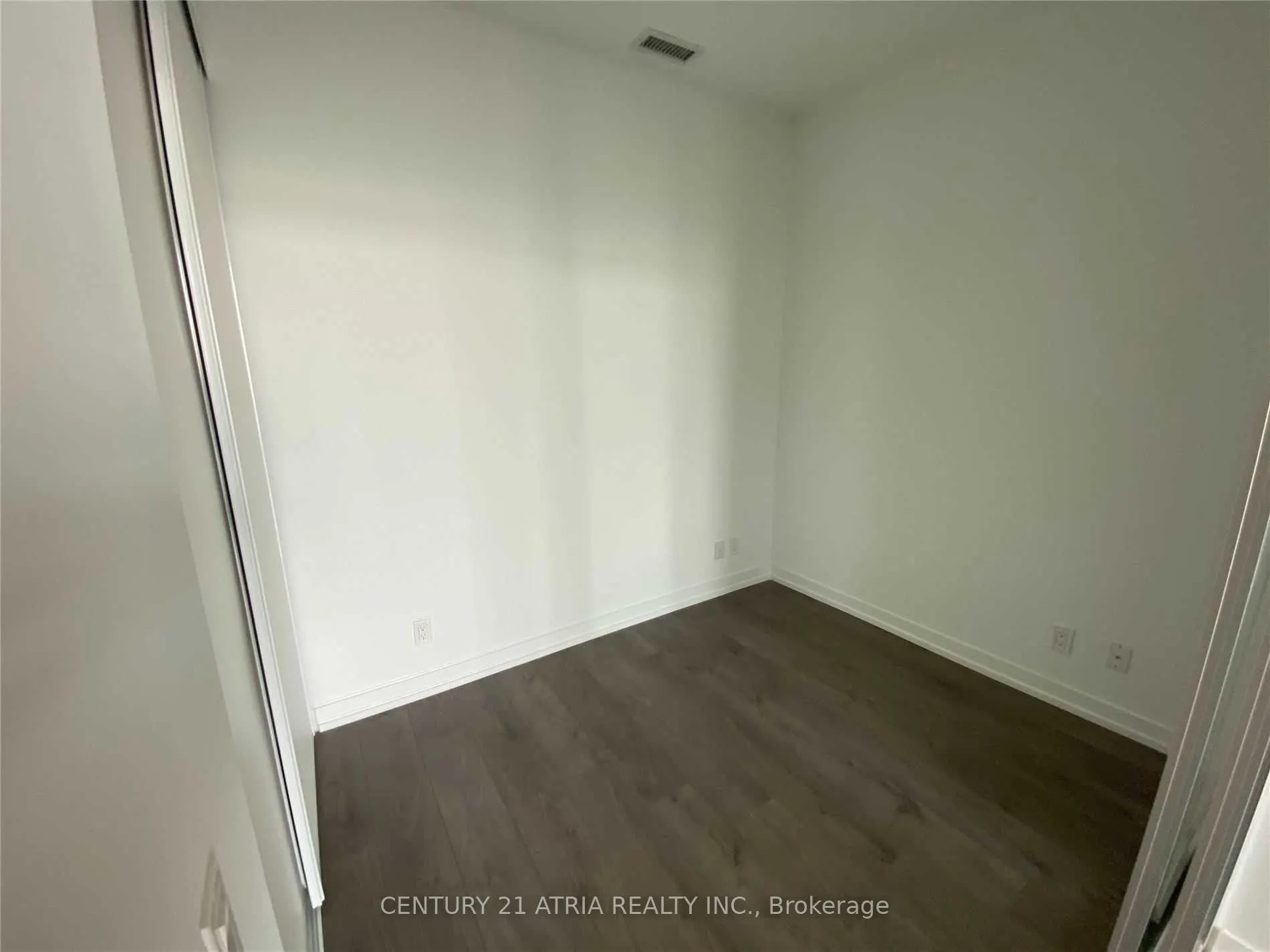 950 portage Parkway, #ph07