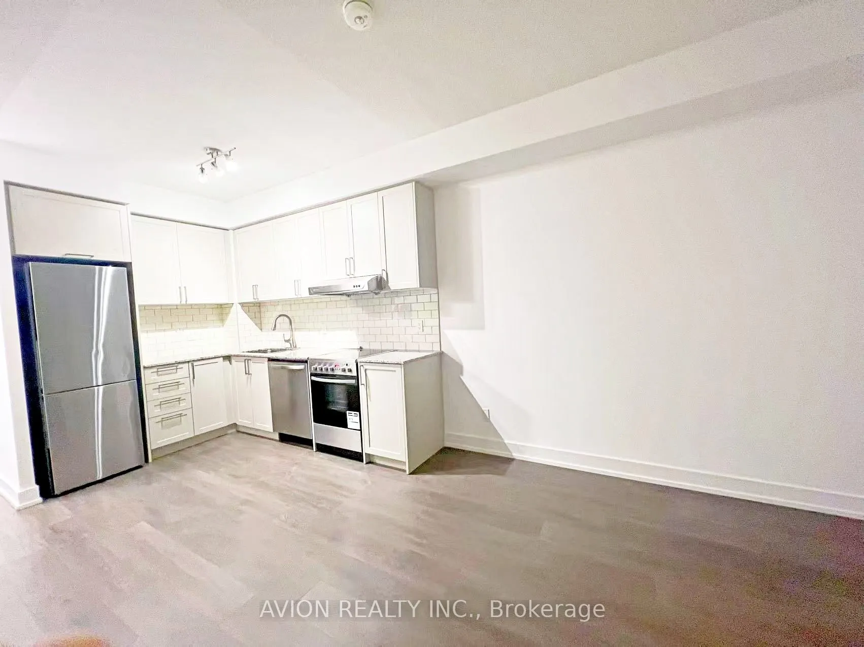 268 Buchanan Drive, #327W