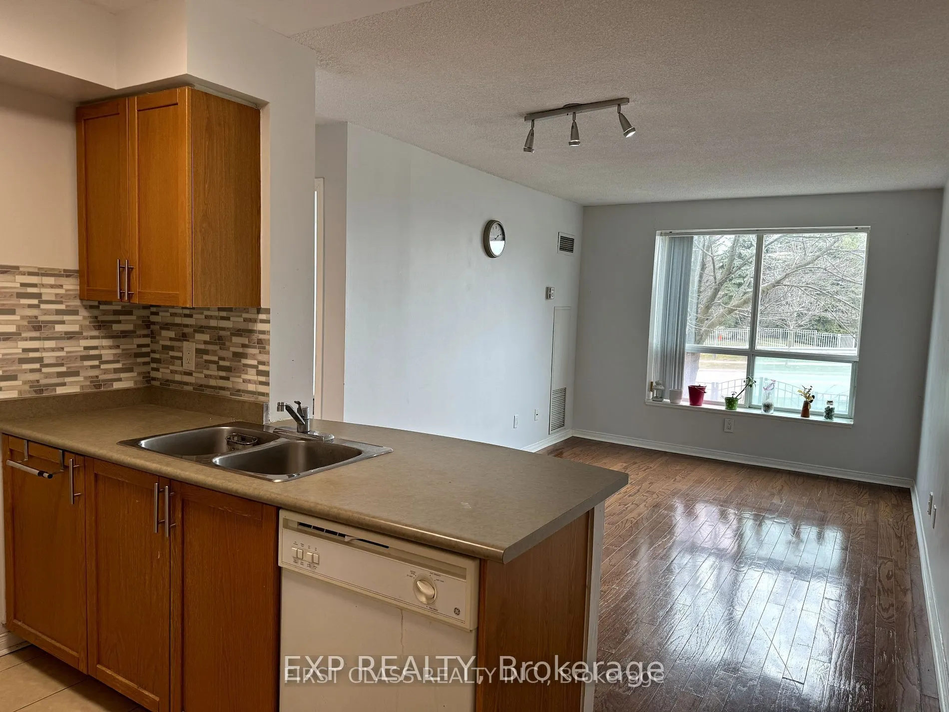 51 Baffin Crescent, #301