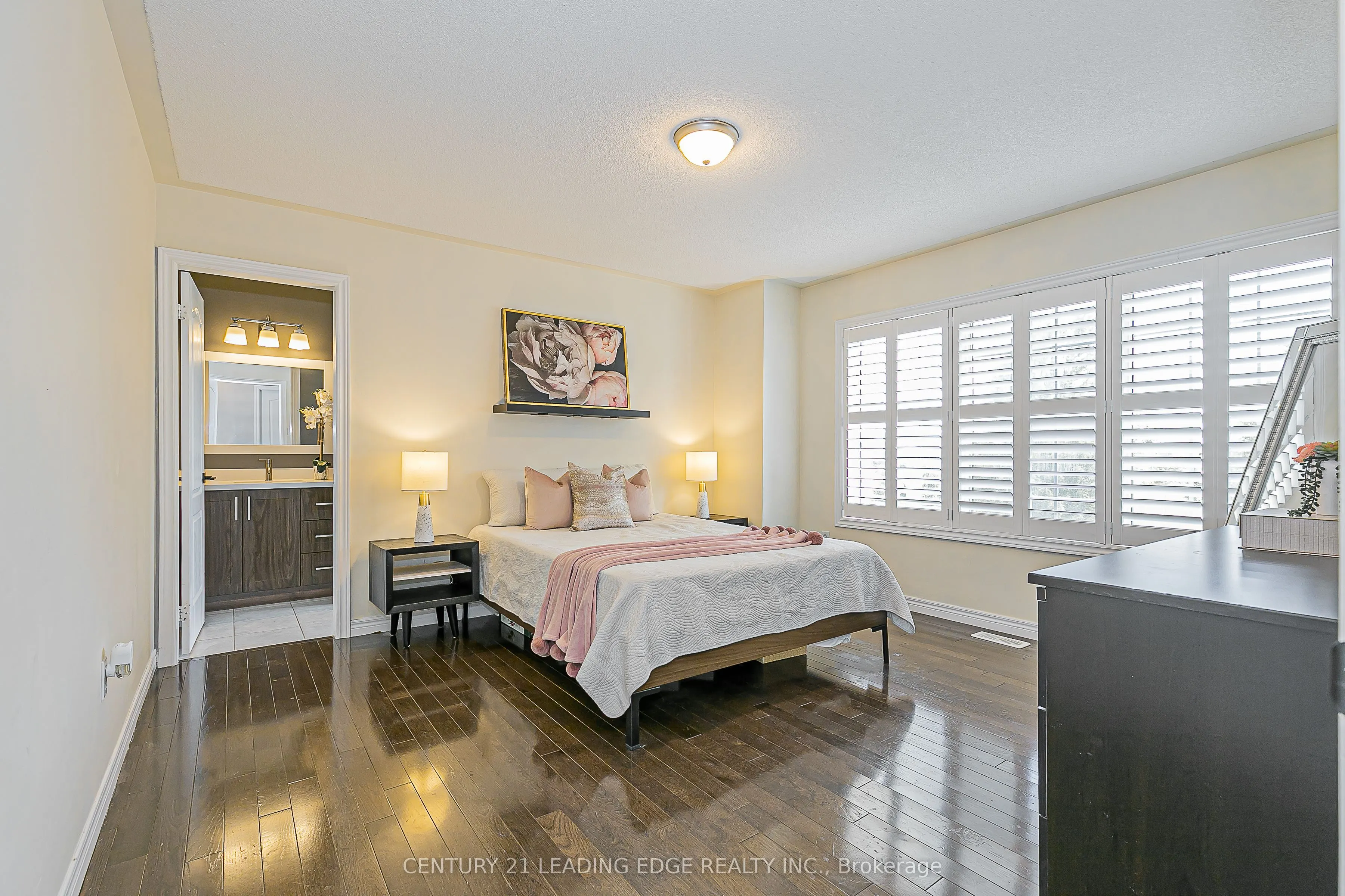 30 Sunnyridge Avenue