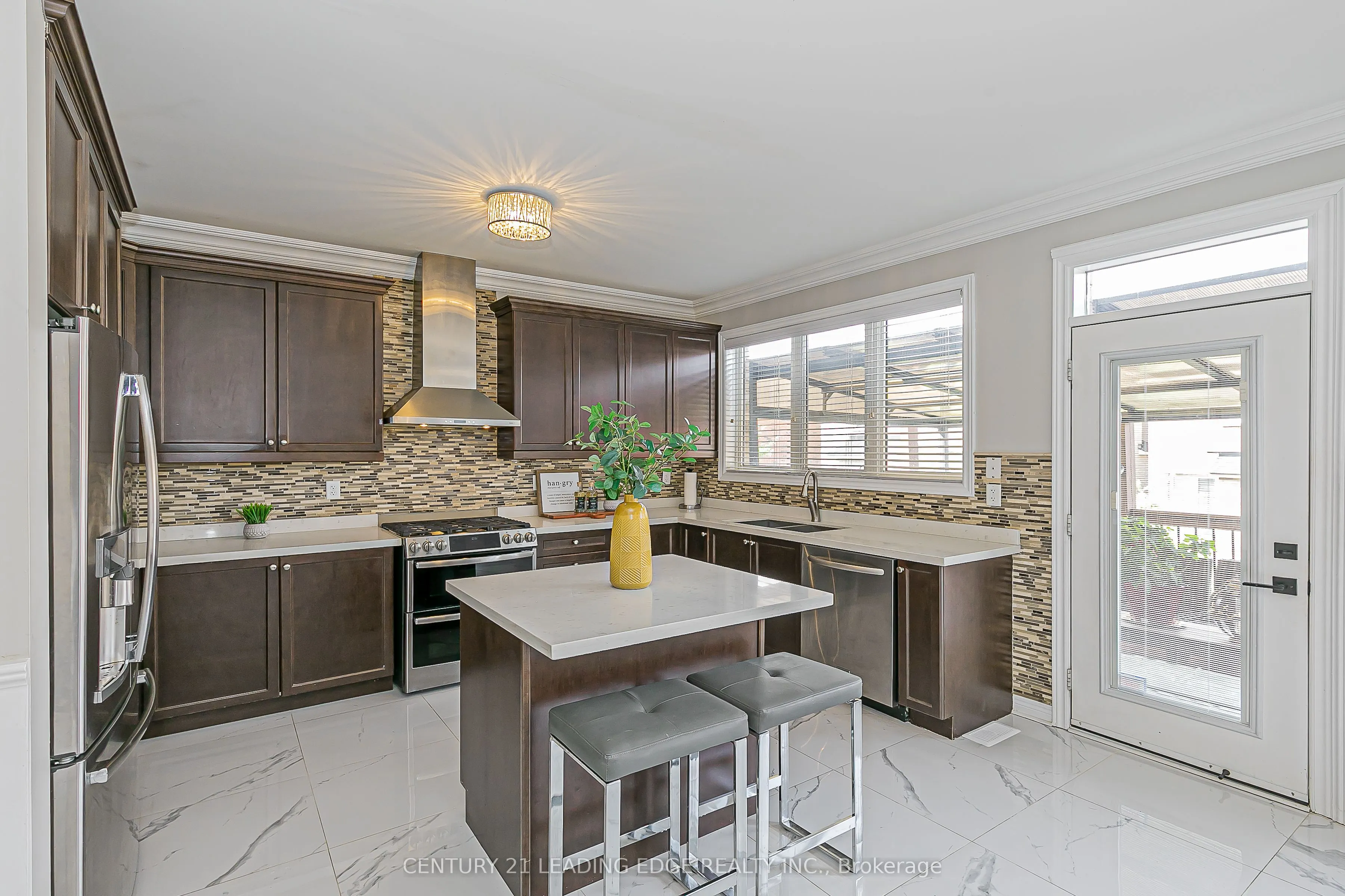 30 Sunnyridge Avenue