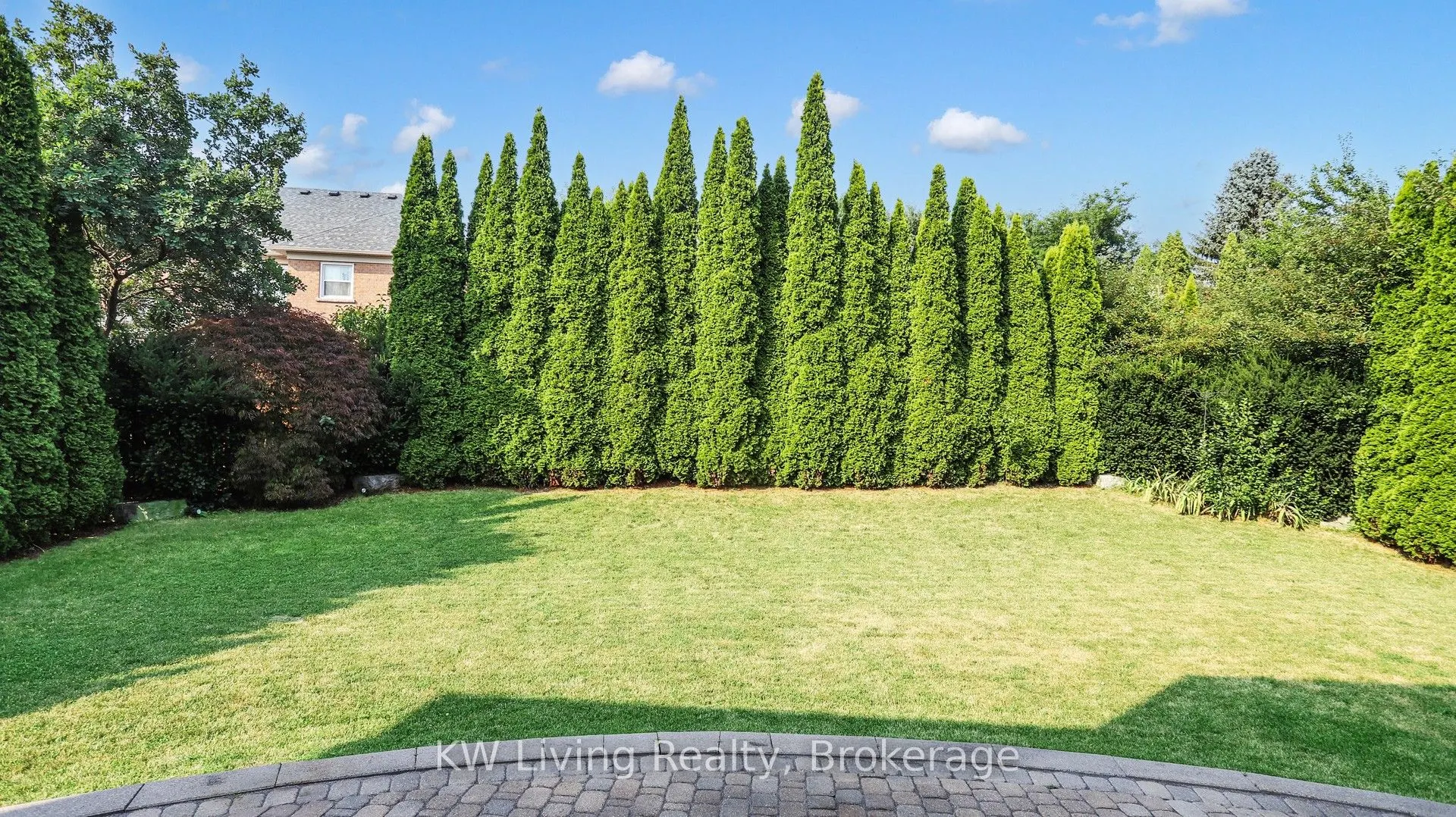 4 Hillhurst Drive