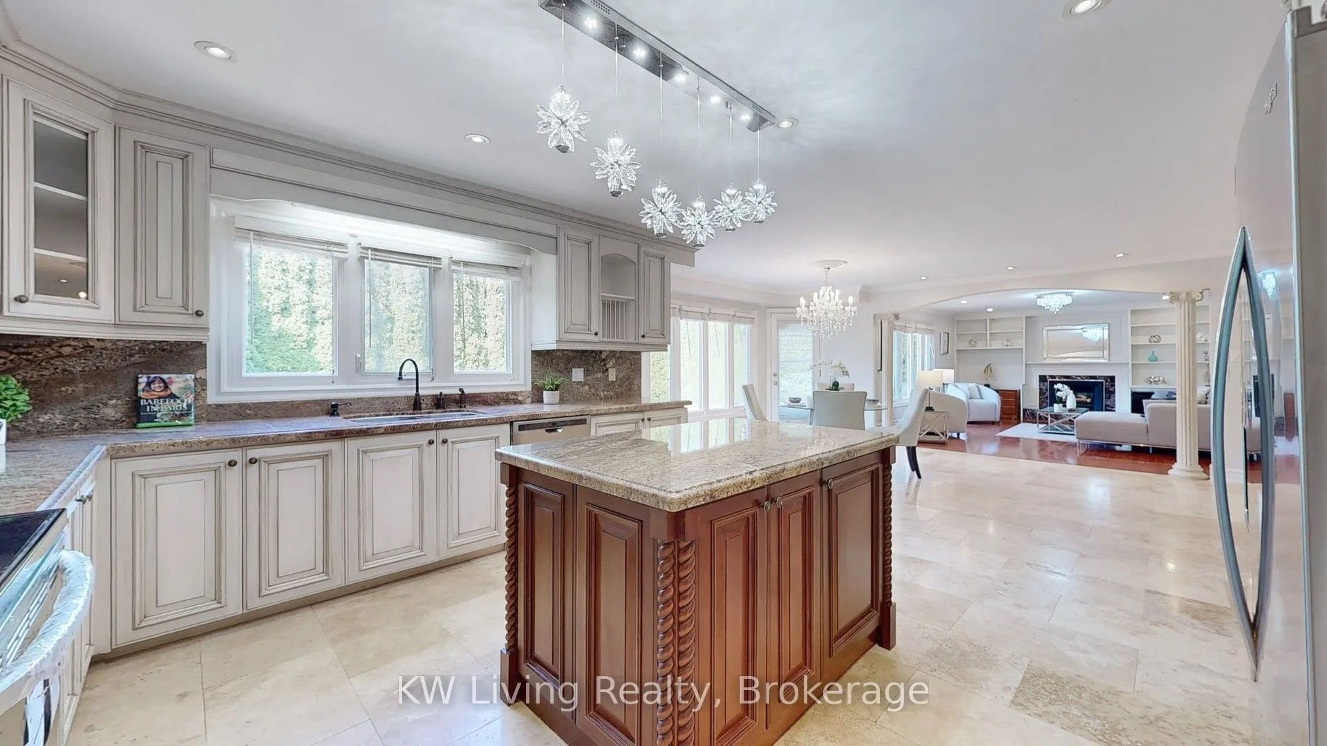 4 Hillhurst Drive