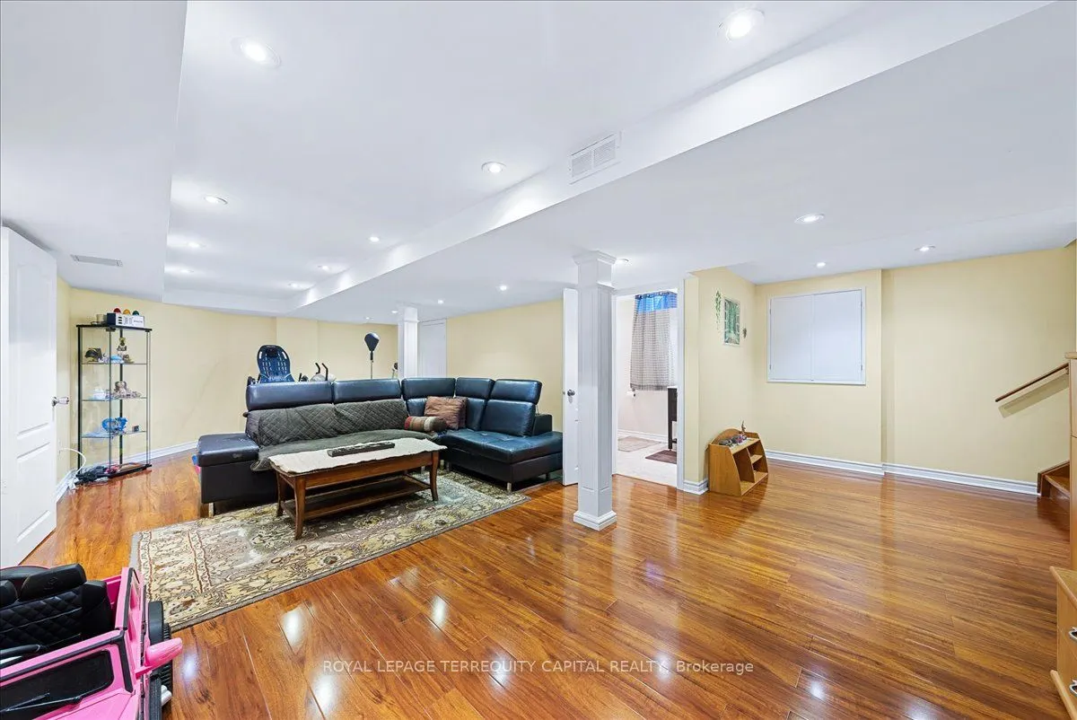 77 Worthington Avenue