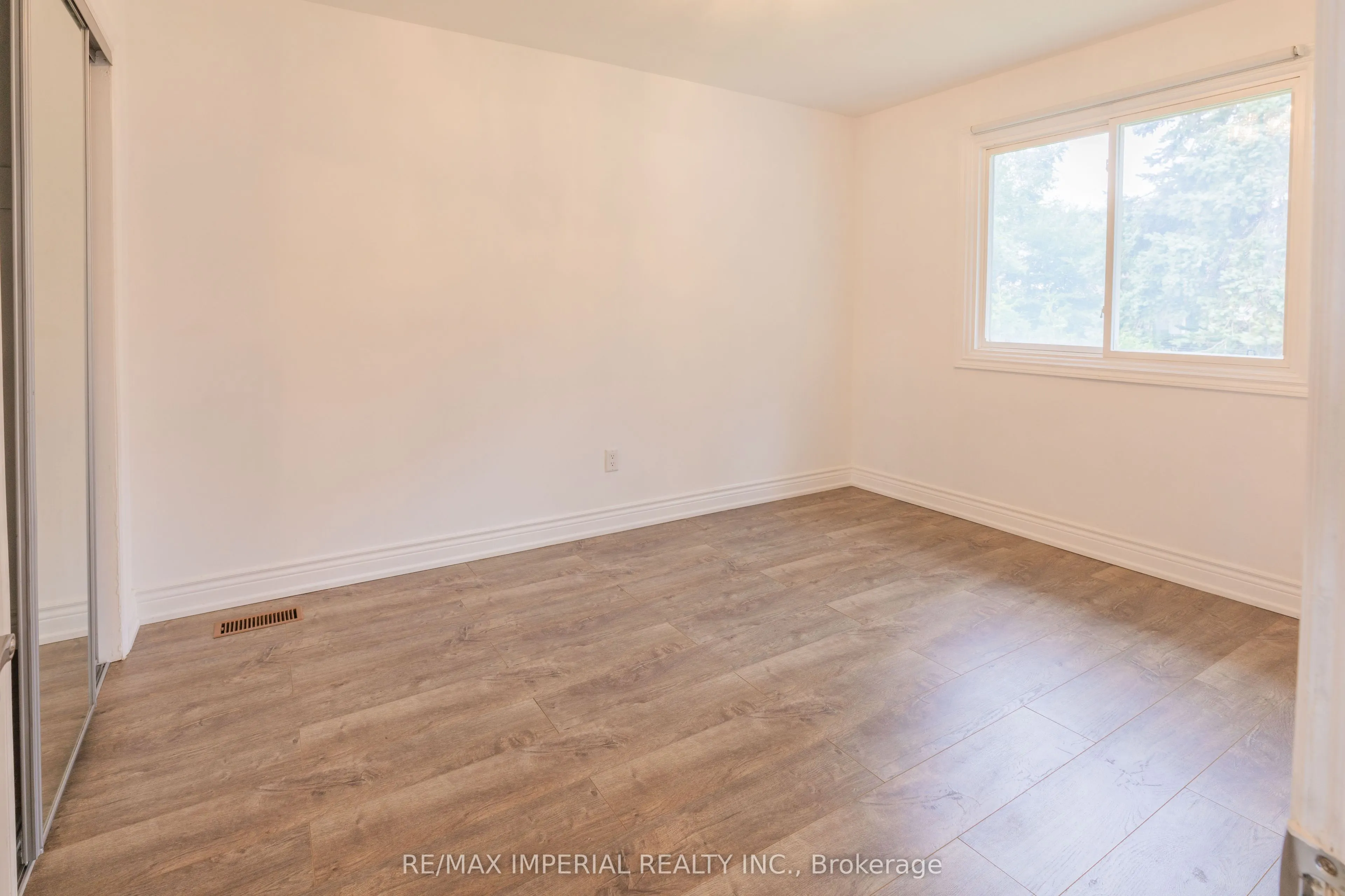 388 Becker Road, #Main