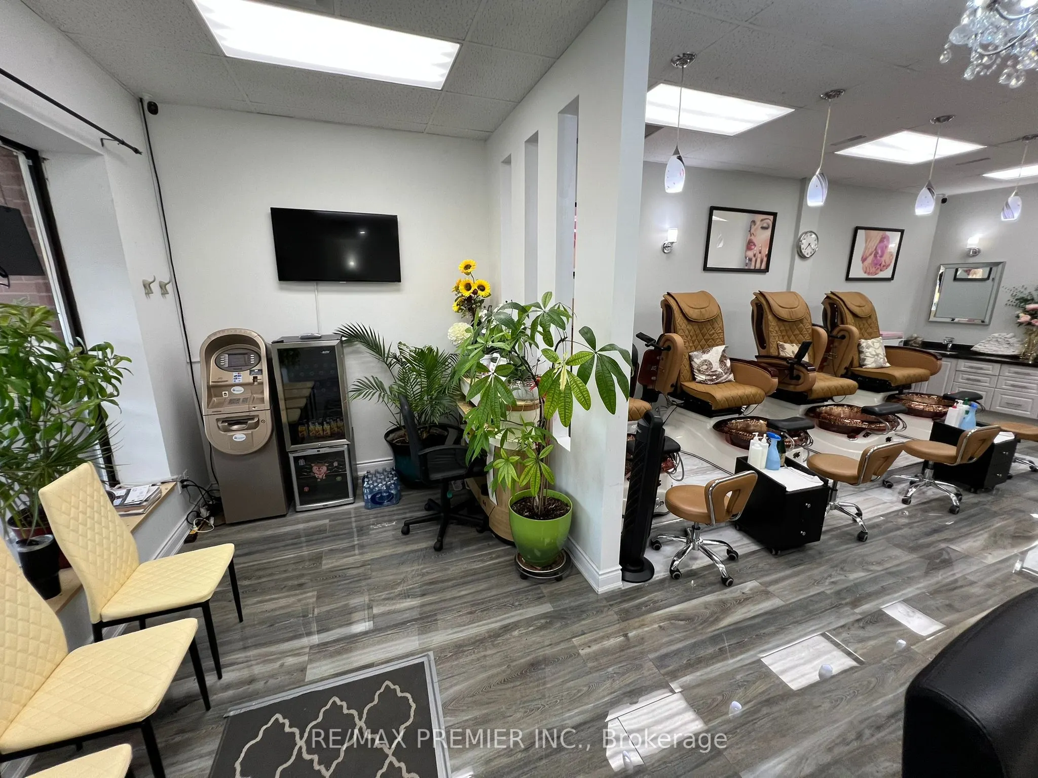 9300 Keele Street, #9