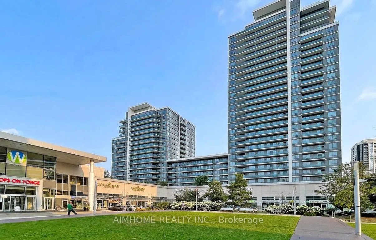 7167 Yonge Street, #903