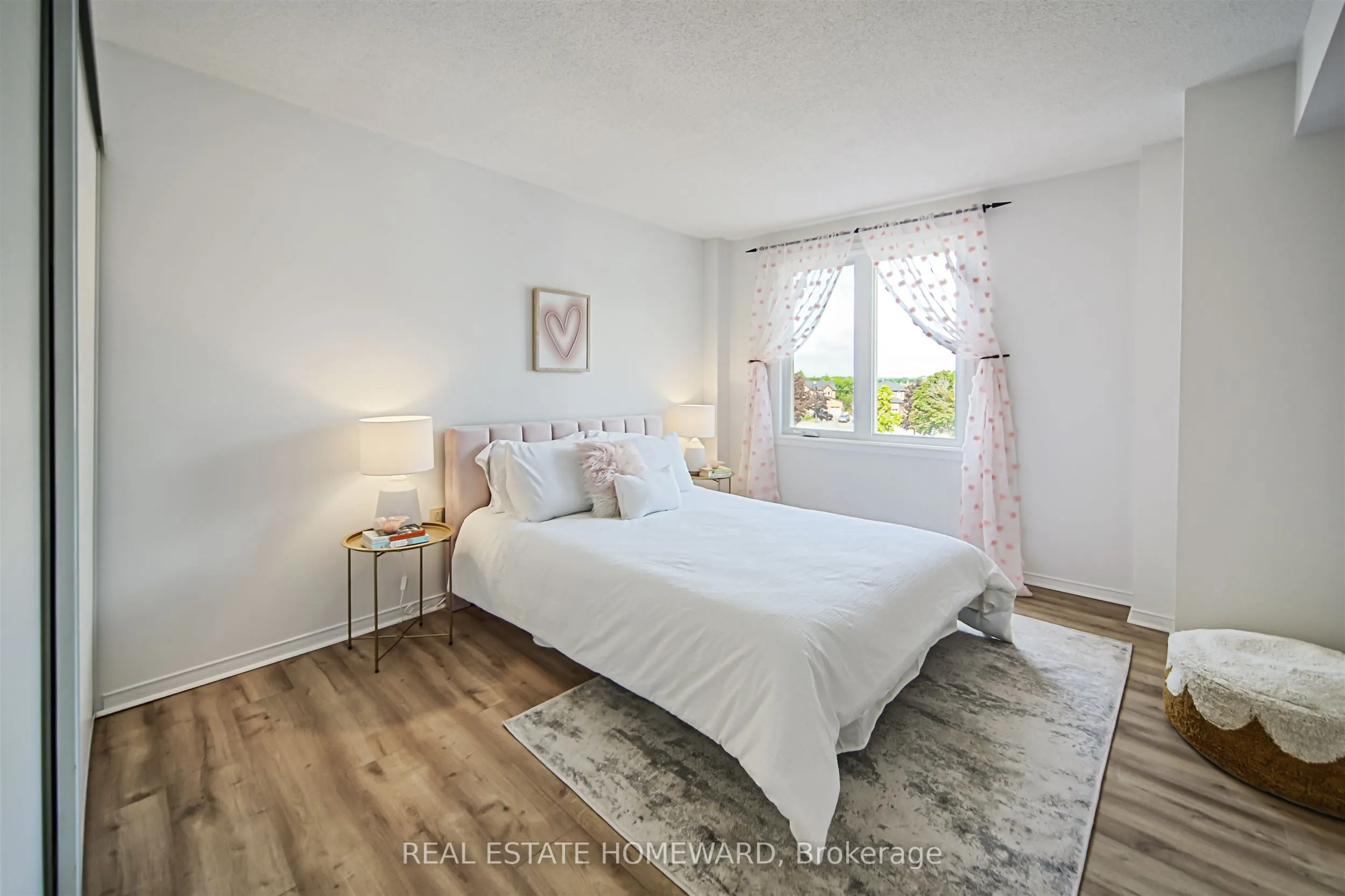 75 Weldrick Road E, #815