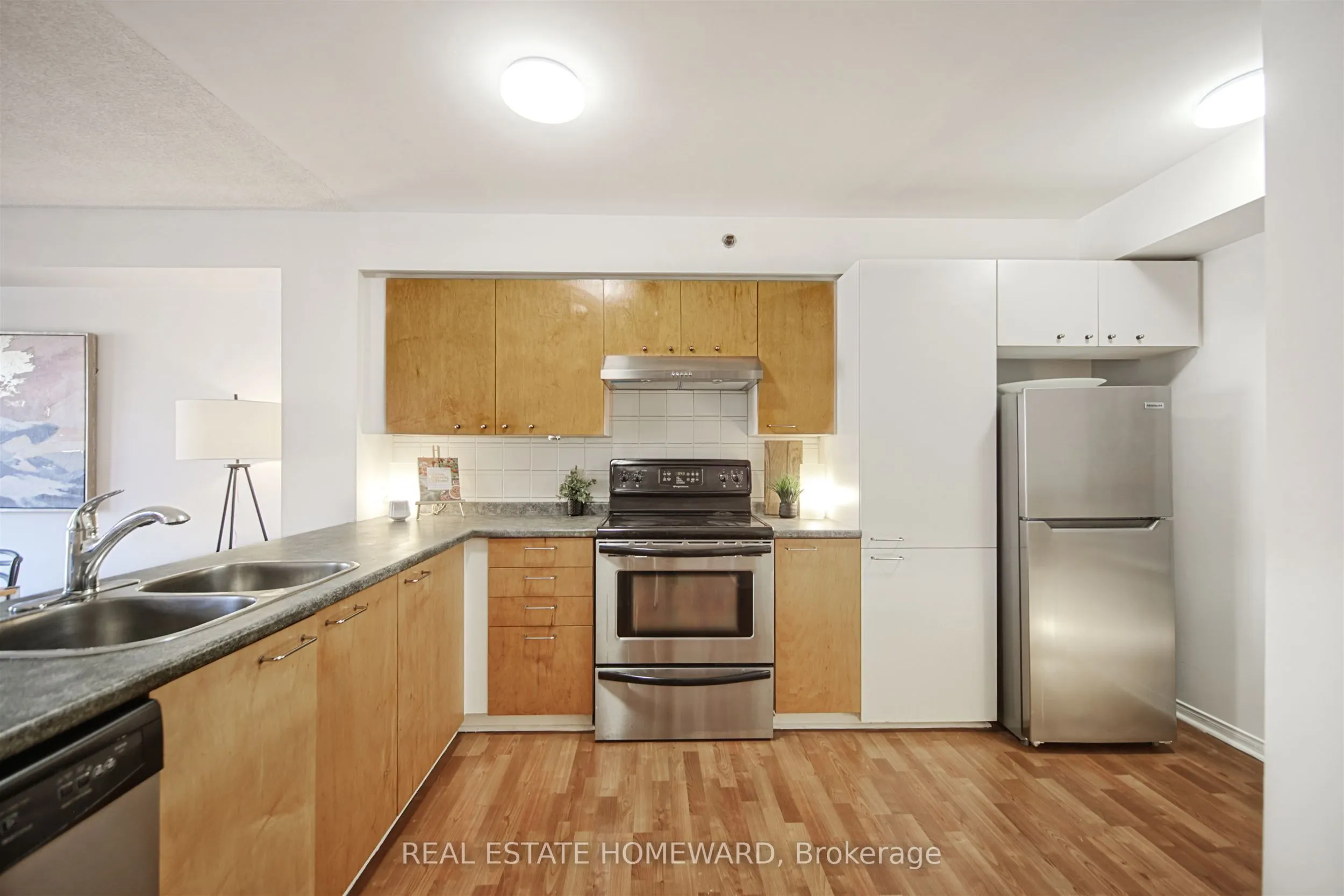 75 Weldrick Road E, #815