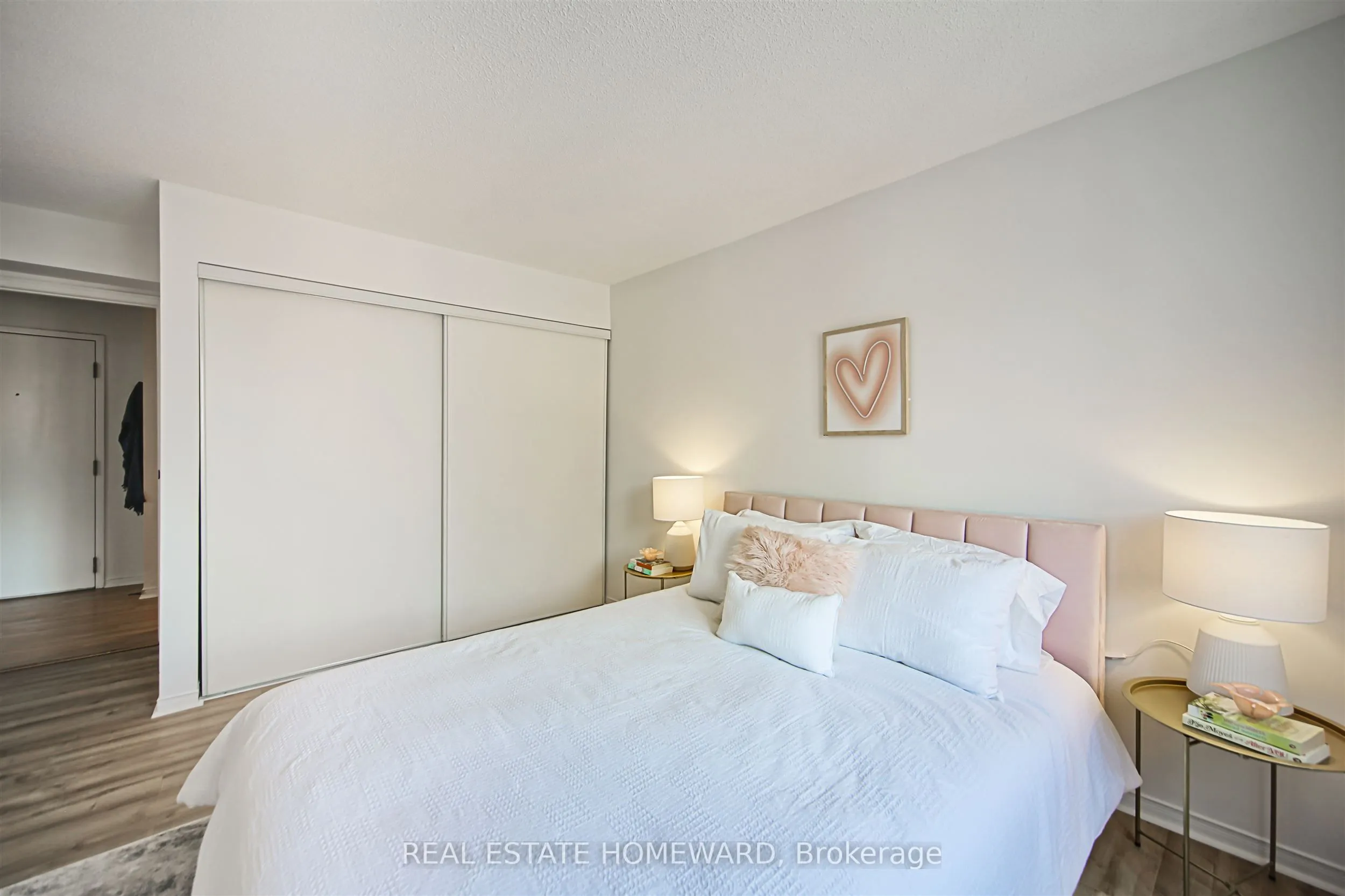 75 Weldrick Road E, #815